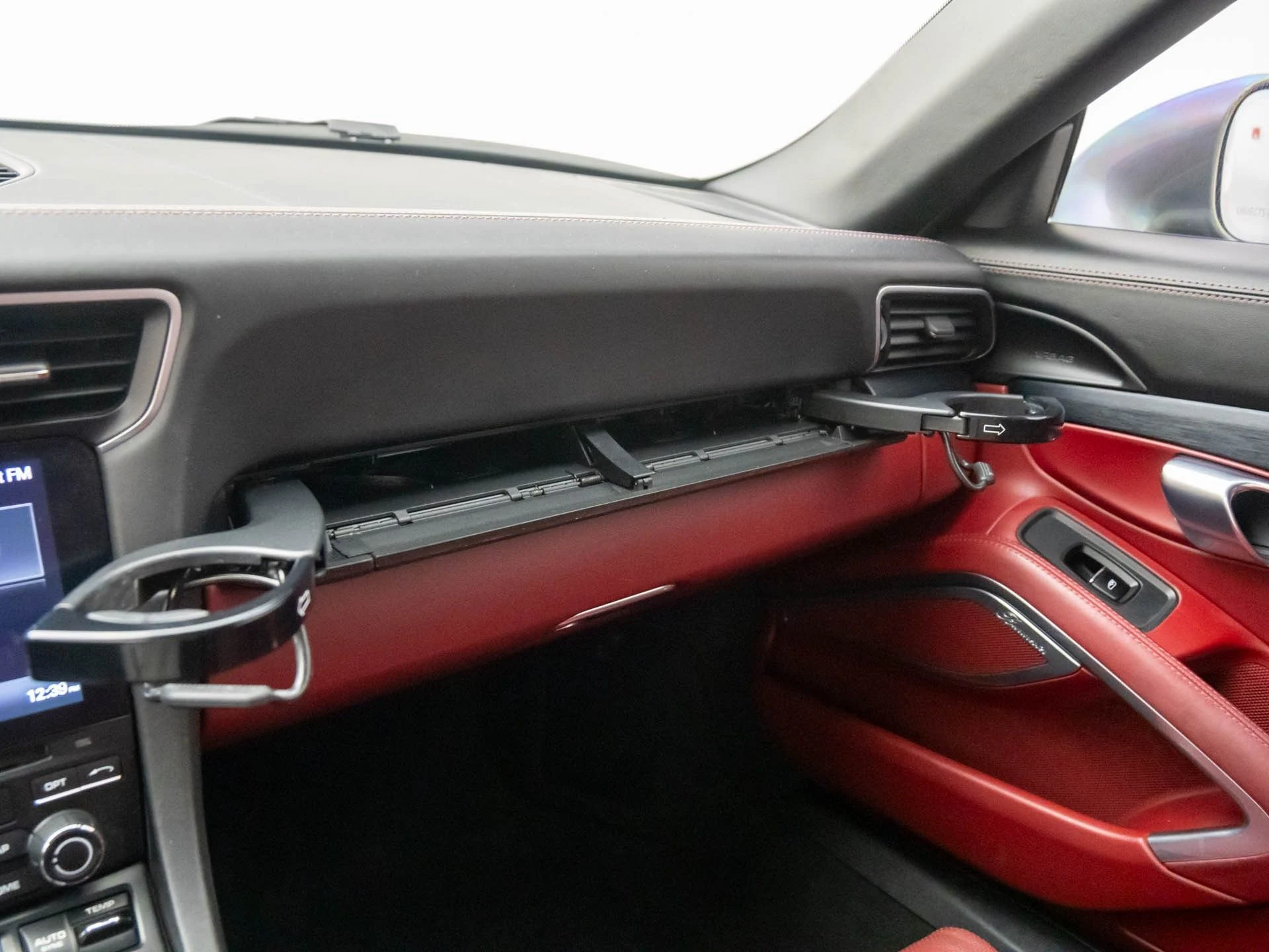 mph023_764865392_6f7dd40f143c36e7b8967a24e540c699x_5cca616296