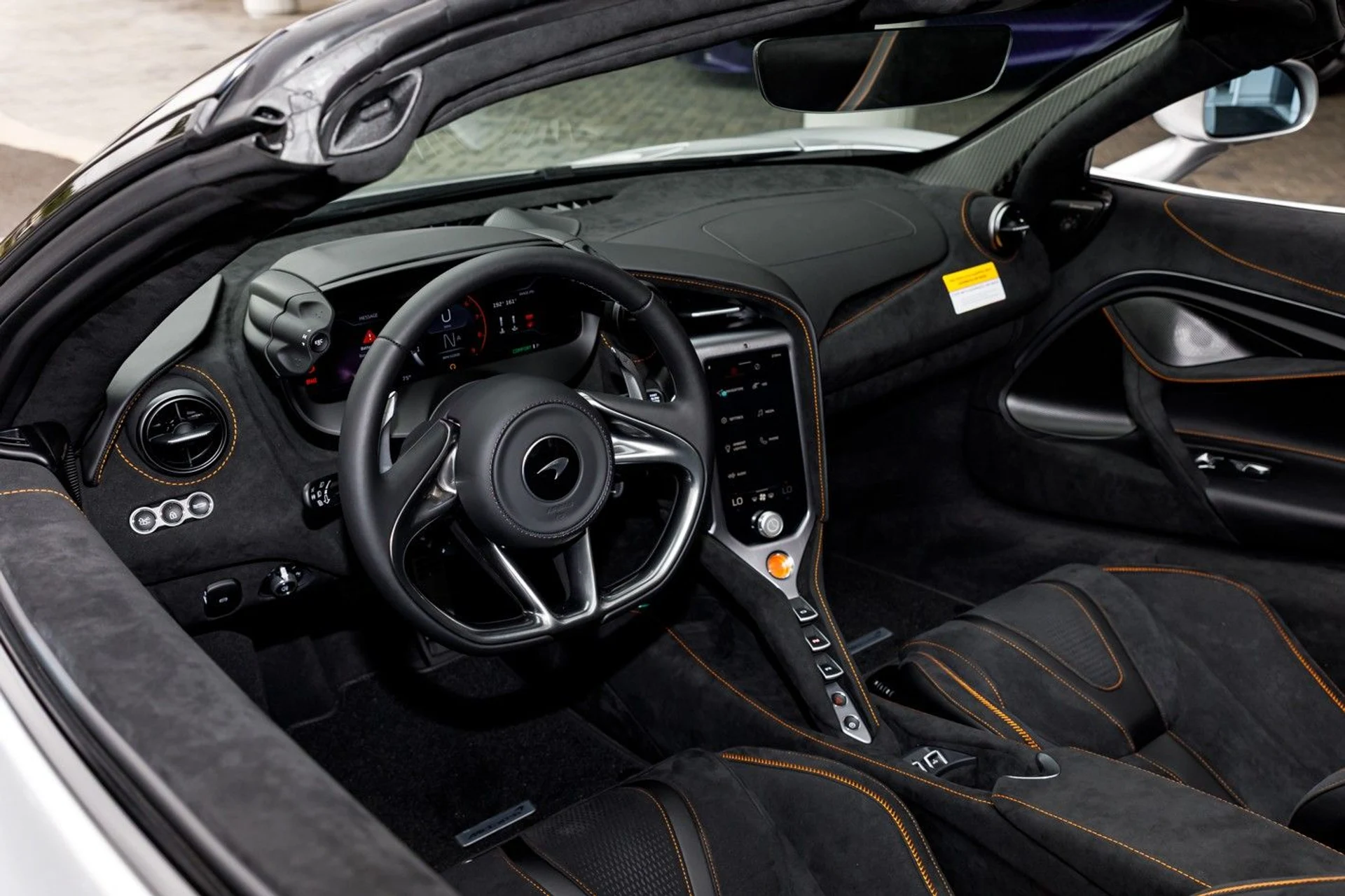 mph023_768811906_629_p24_l_7ea5a57ee1