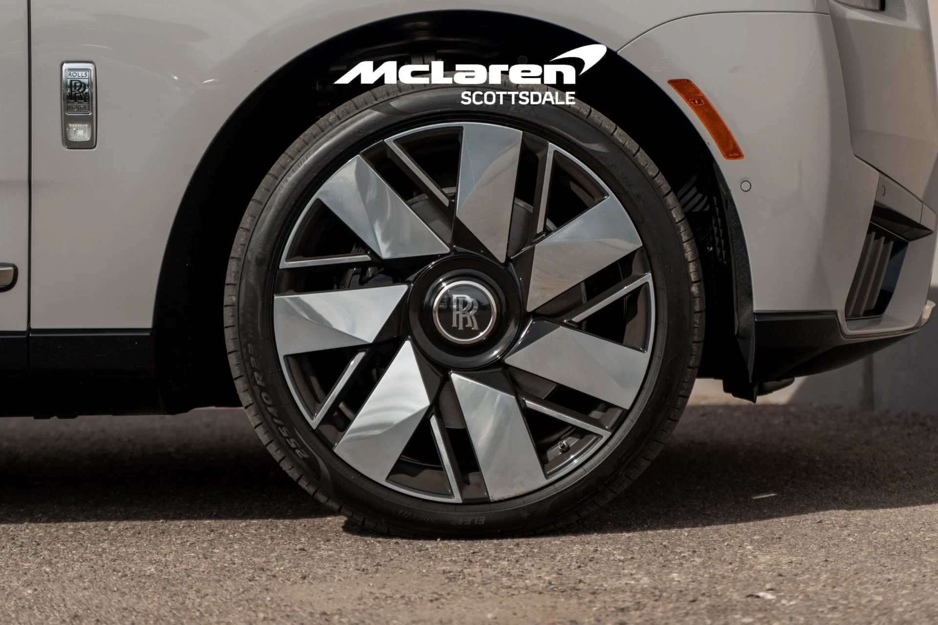 mph023_779763591_Used_2025_Rolls_Royce_CULLINAN_1762551251_e1d4815150