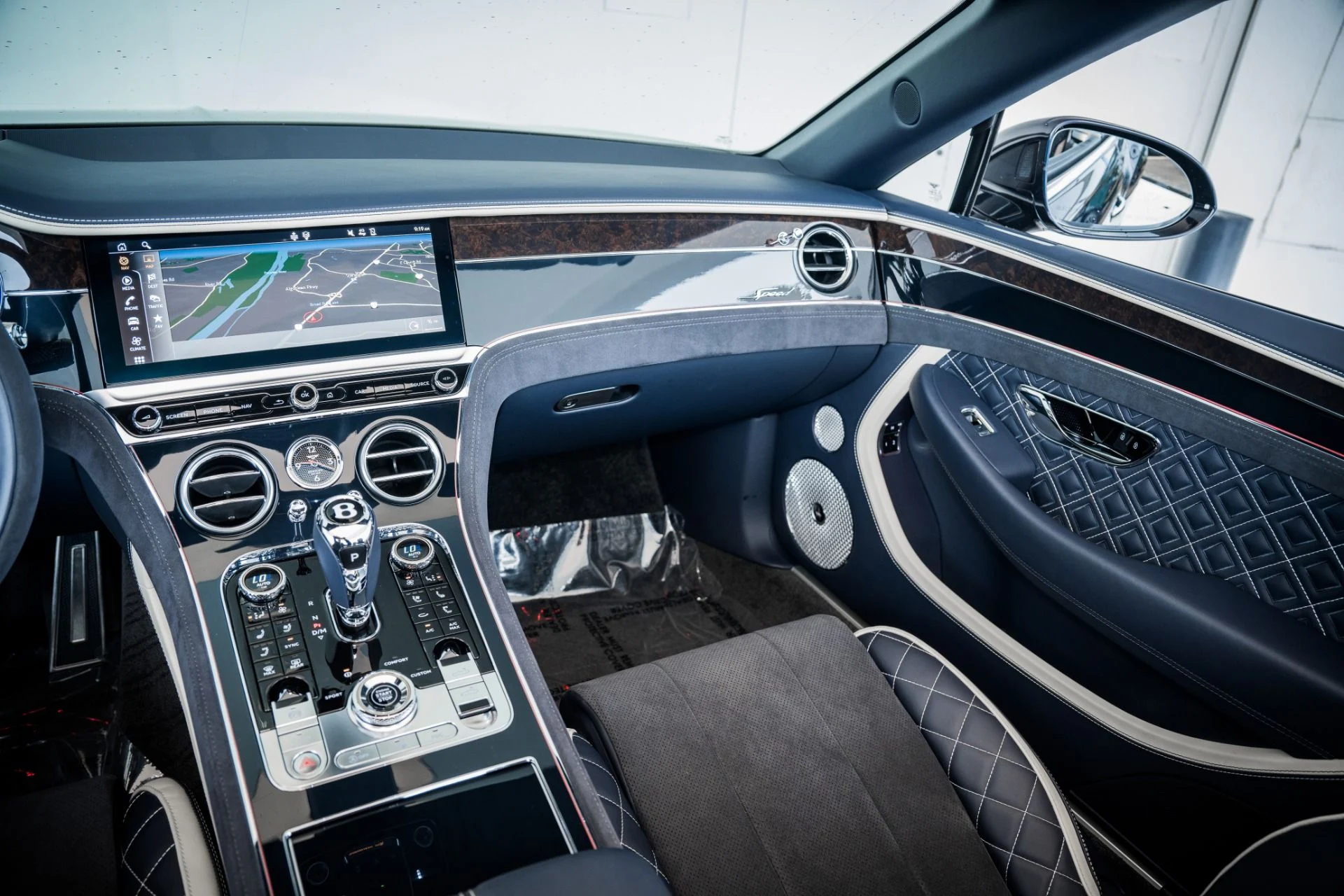 mph023_779992070_Used_2022_Bentley_Continental_GTC_Speed_1670446410_bee6754bac