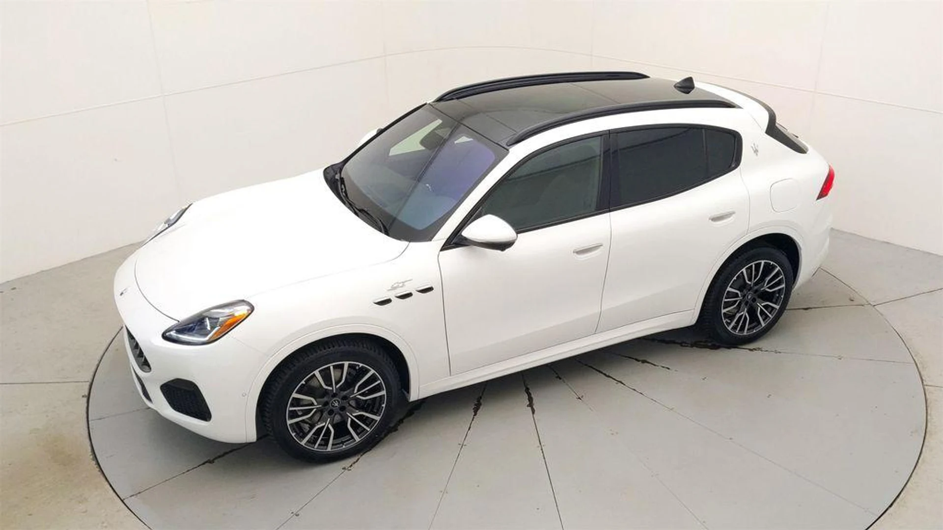 mph023_780980905_z_Vc_BH_5j_Dip_F_Kcb_A_Ldv_W_Mn_Qz9_E_Lw_34200c4406