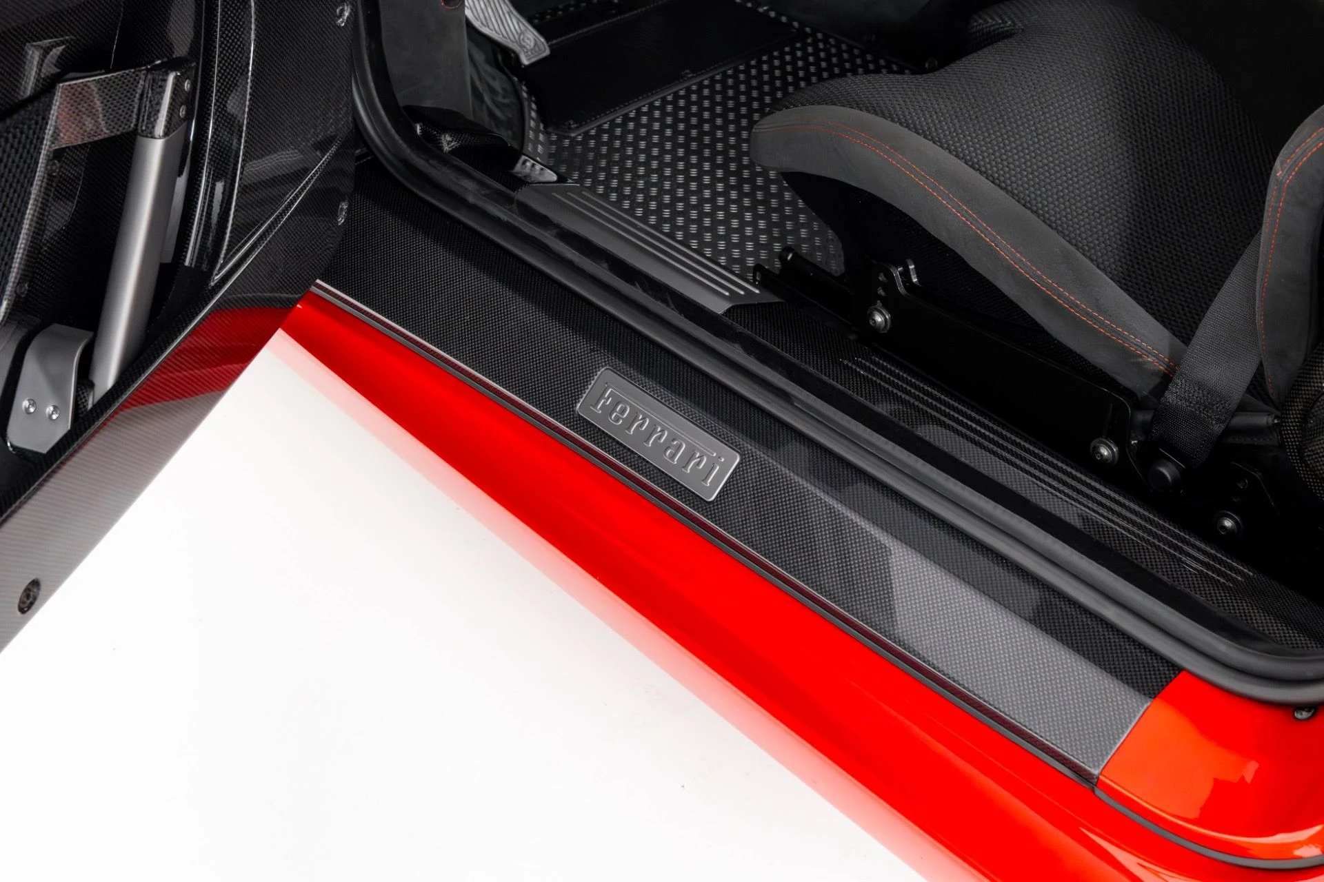 mph023_783314730_Used_2009_Ferrari_430_Scuderia_1765929267_dd4e649492