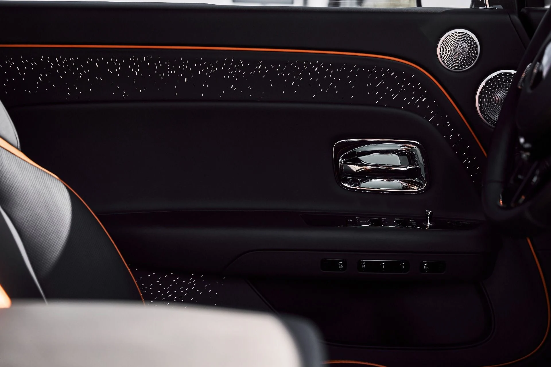 mph023_784113310_Used_2025_Rolls_Royce_Spectre_Base_1775246505_5deb161ff4