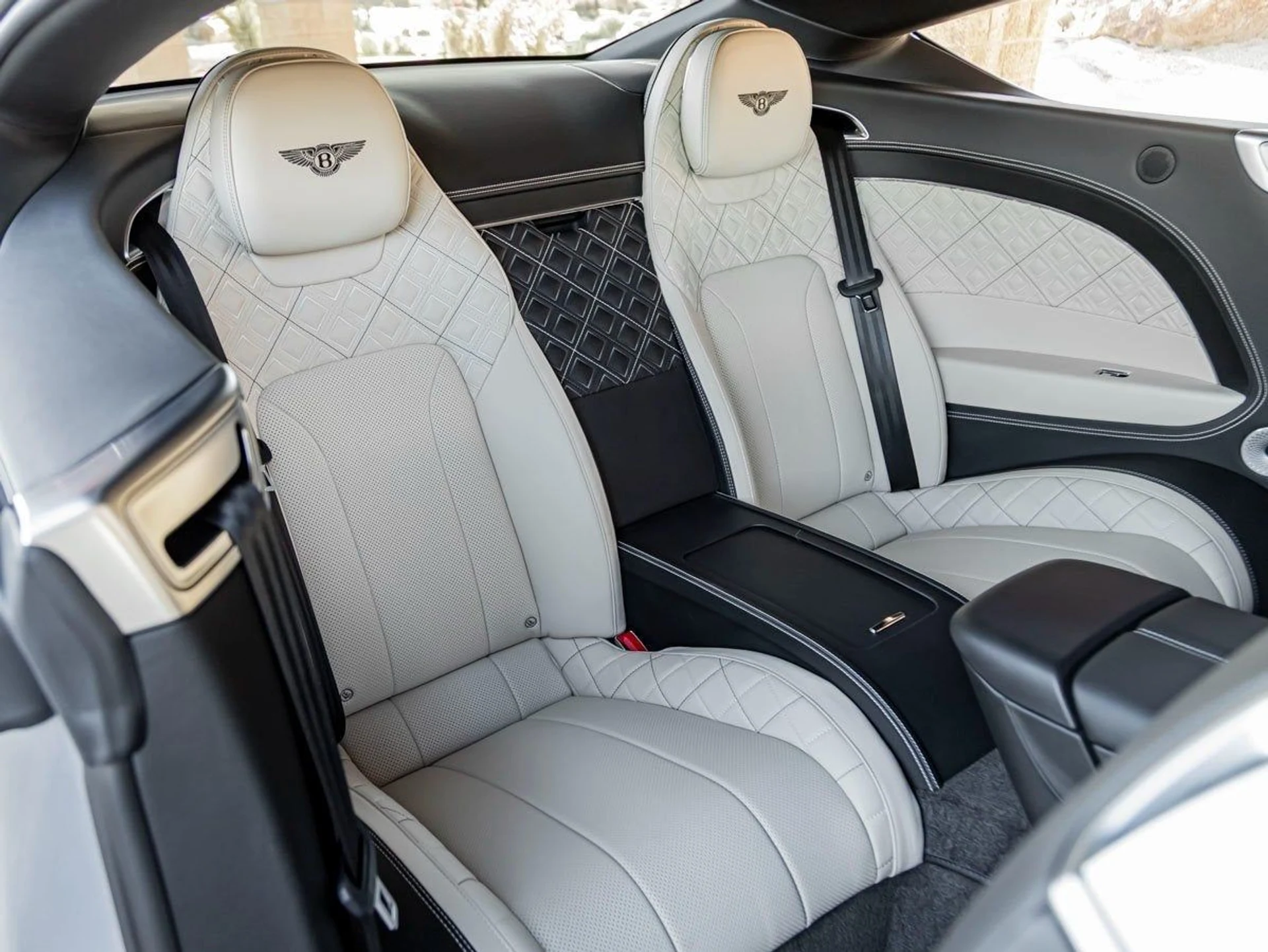 mph023_784318720_24_04600e0cbb