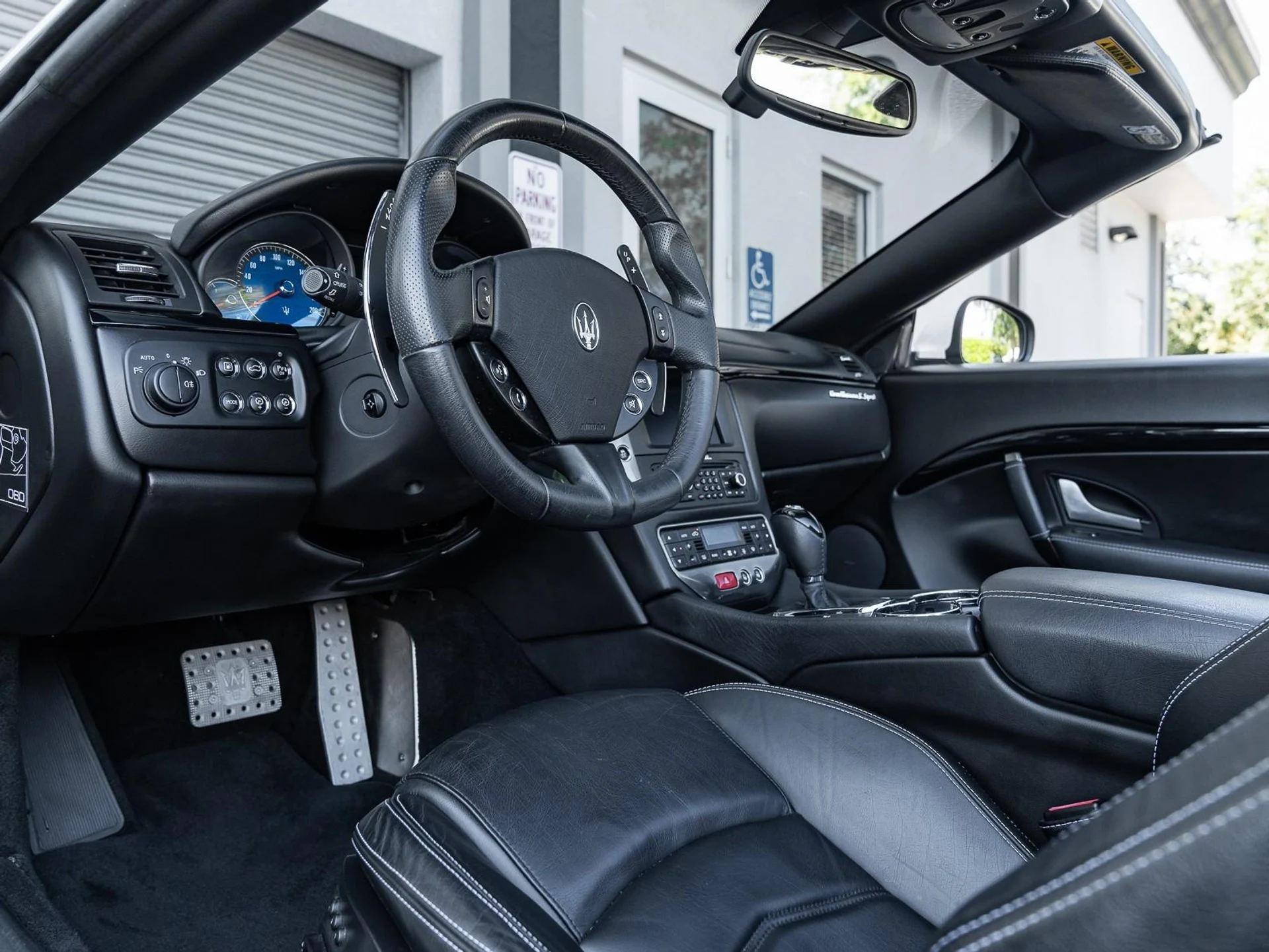 mph023_786495324_Used_2015_Maserati_Gran_Turismo_Convertible_Sport_1760472365_b30f8a211d