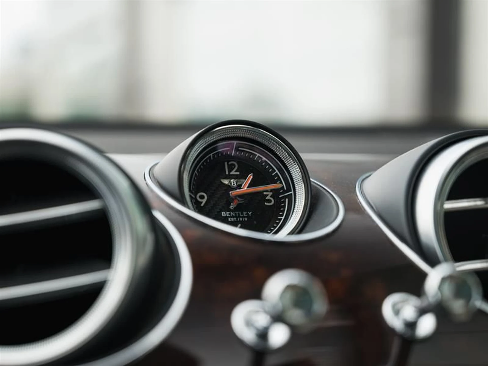 mph023_790048383_rz2ridlg_c038b227d5