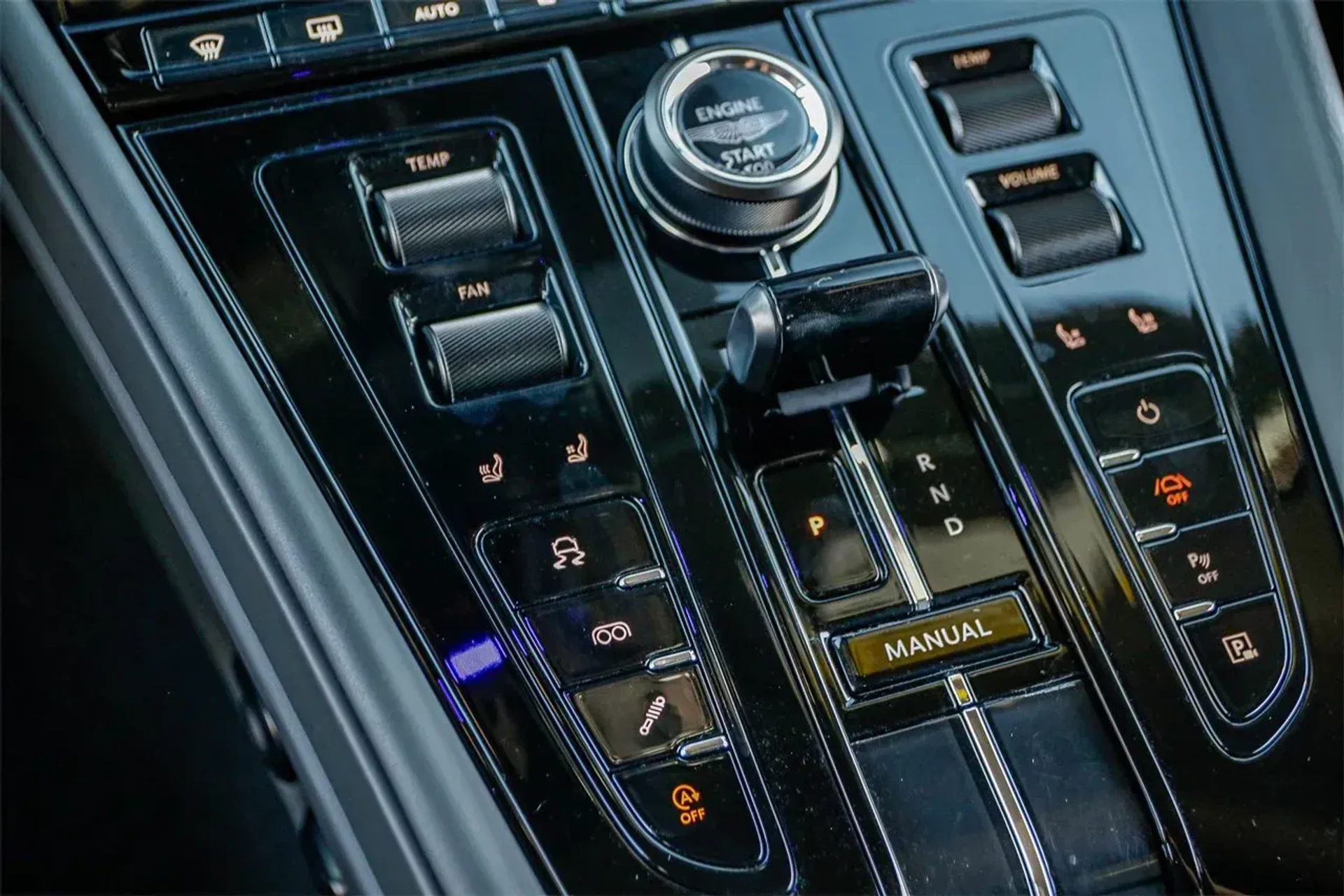 mph023_790119900_8bb81a54aaf94cbba7b71a927b61ed5a_8e5f22f655