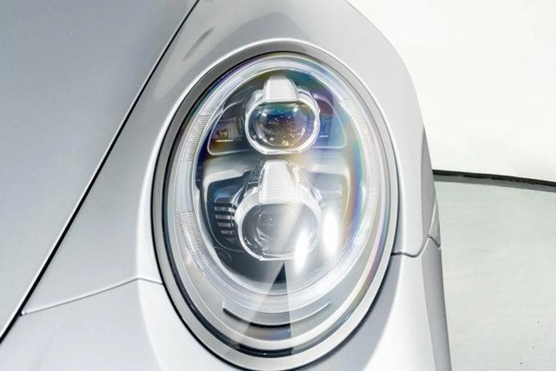 mph023_790381985_B_Ng_K80_G8r_V7ti_N_Ez_M3sz_Hrz7_Y8_M_ee37a00715