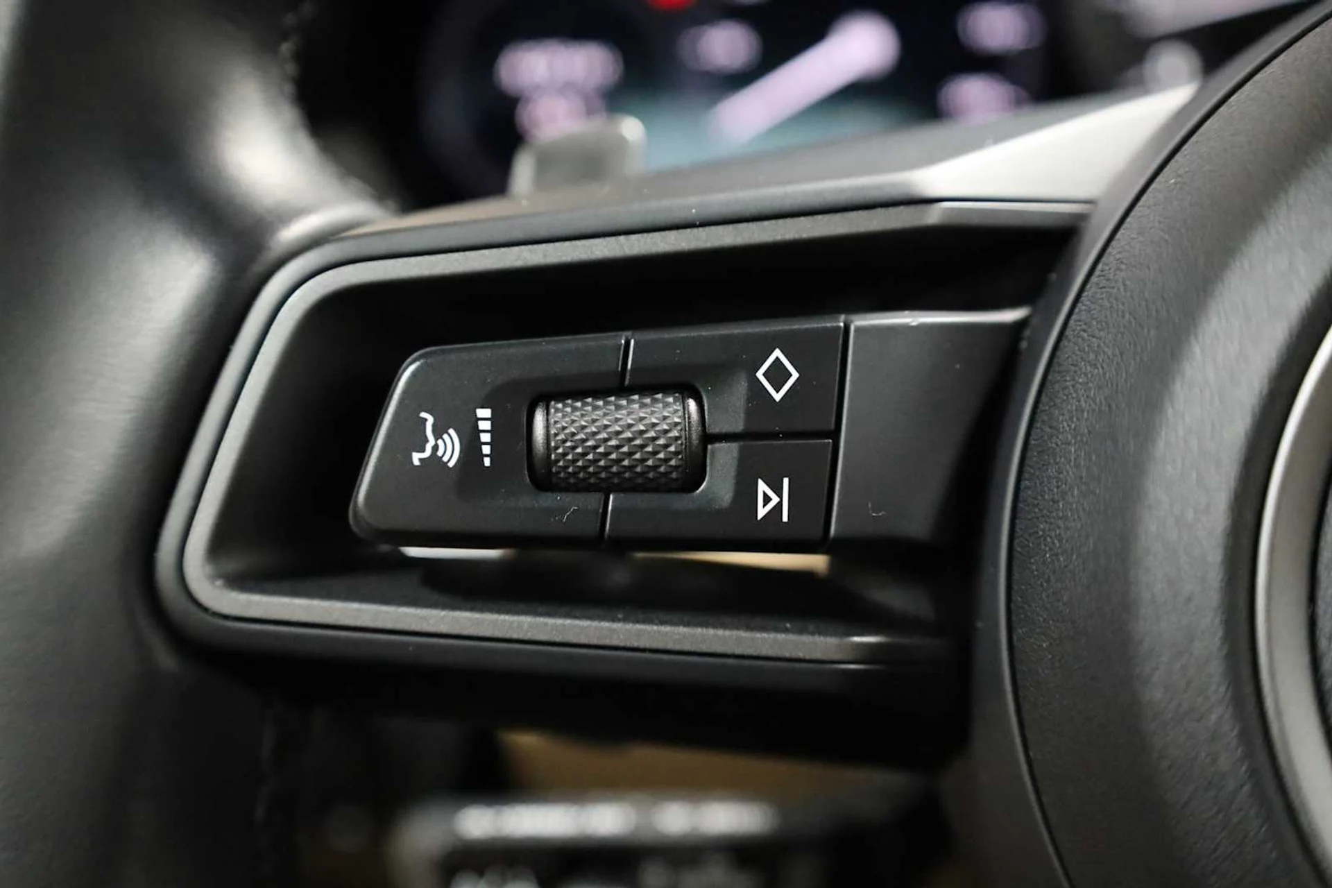 mph023_792245857_40960a9355bab85e38a45a73537f5517_b0357bba31