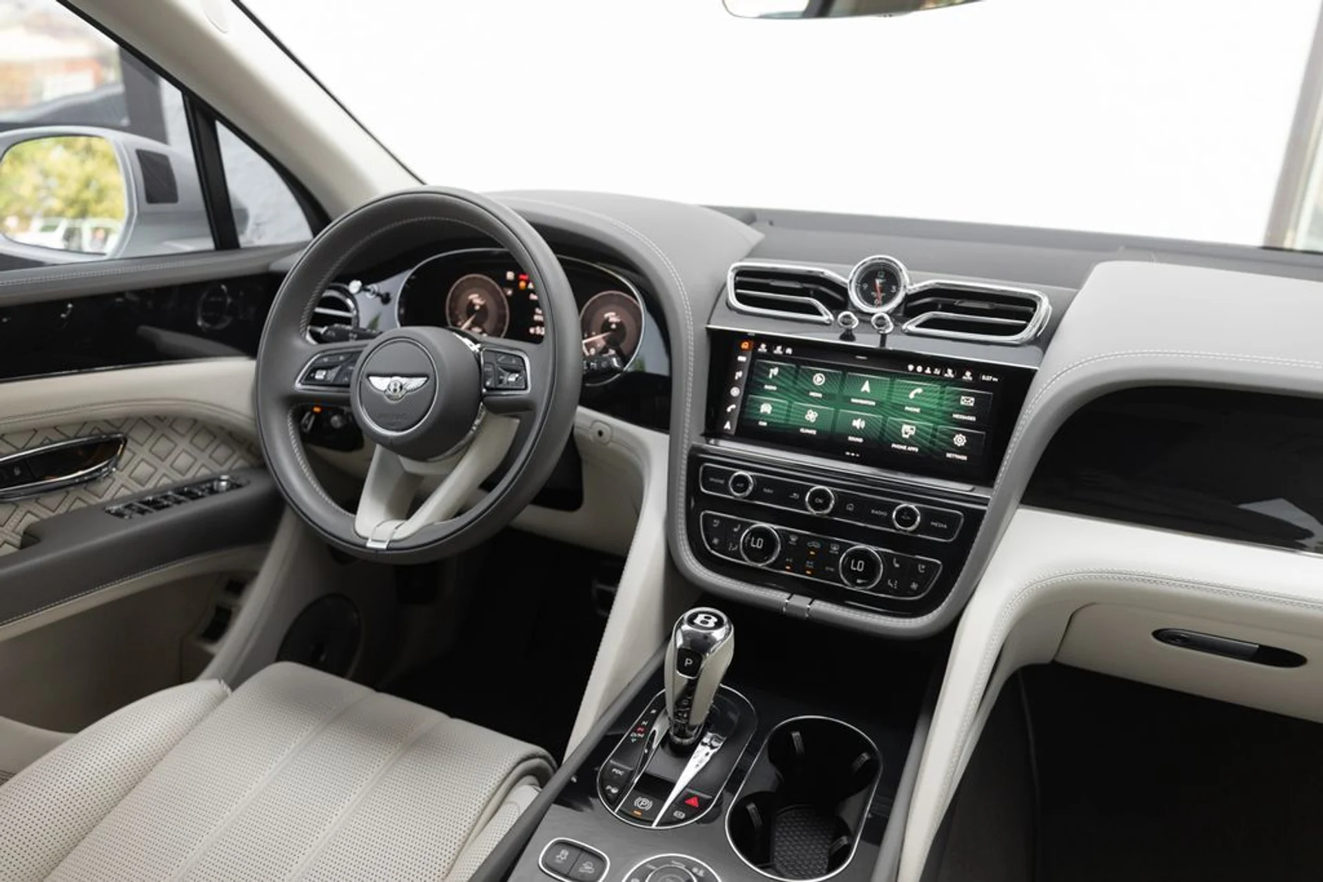 mph023_794262944_e9f7e7ec080b646b9daf6f2e6e5c161cx_2da63ef432