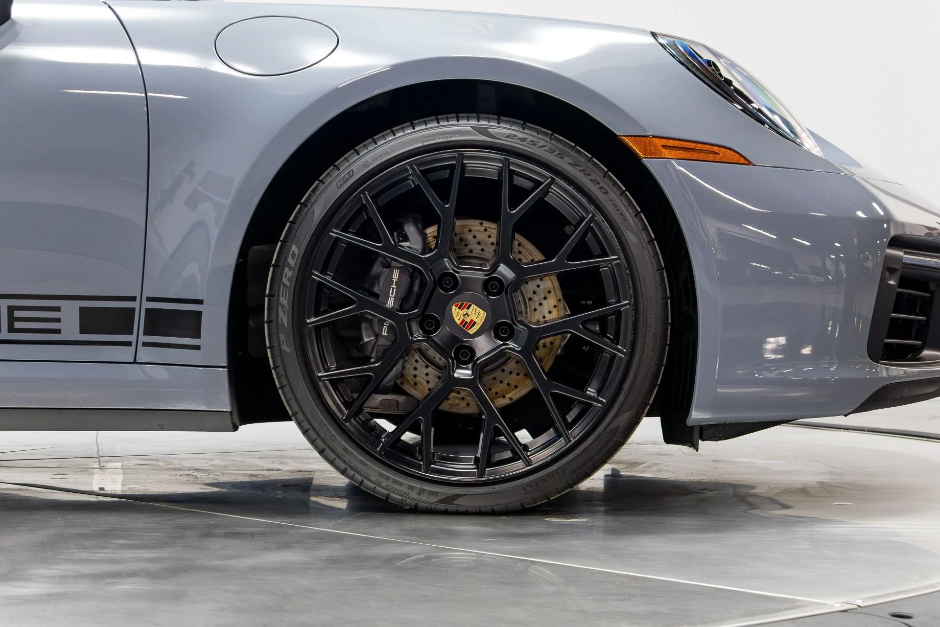 mph023_802060923_Used_2024_Porsche_911_1774039779_eb10e9d91e