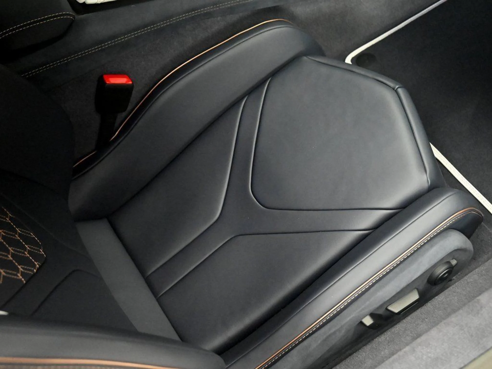 mph023_803511812_9a10c0a24050e77081f39588db5e61d8_f0b94b8879