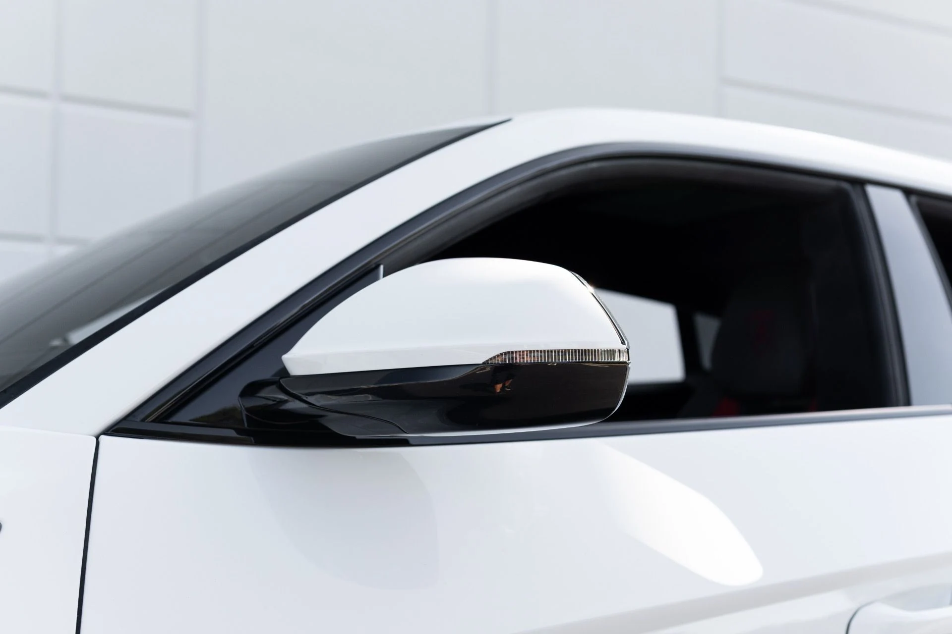 mph023_804706302_Used_2021_Lamborghini_Urus_1767069879_6eb6d9220e