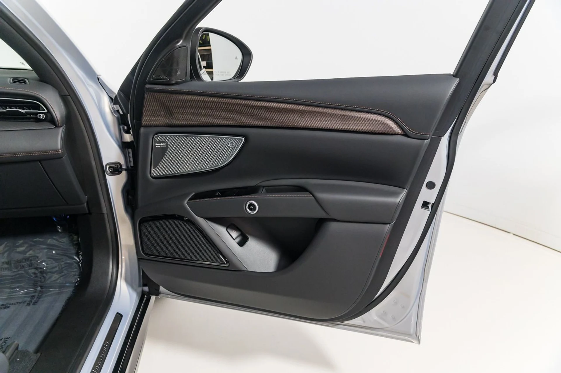 mph023_807623955_c1af2e58d3d44bb387d1a6a2baed89e9_bda56c9058