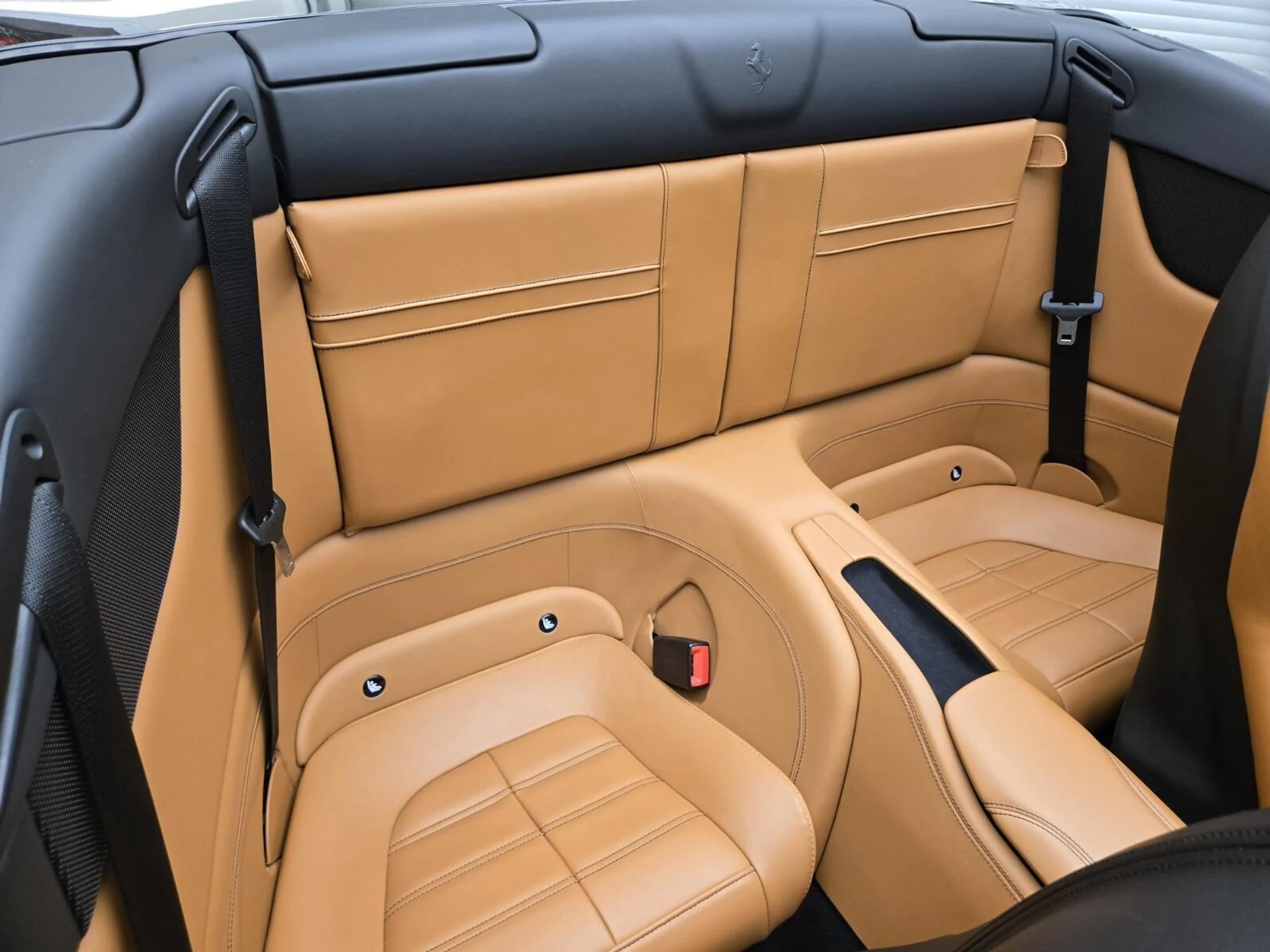 mph023_812569063_Used_2016_Ferrari_California_T_1762498865_d8b3fe42f2