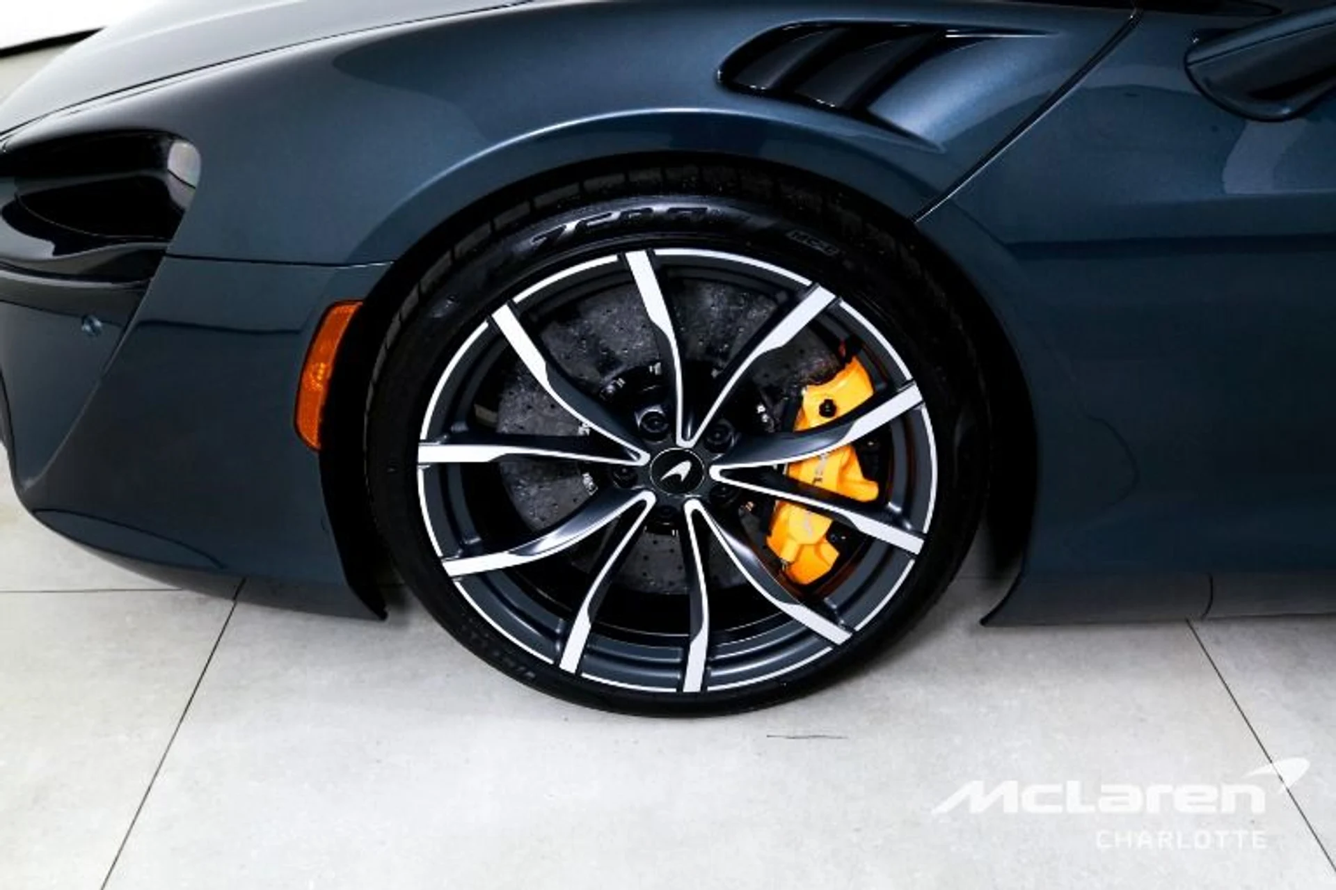 mph023_819080689_Used_2023_Mc_Laren_Artura_c3896c40a2