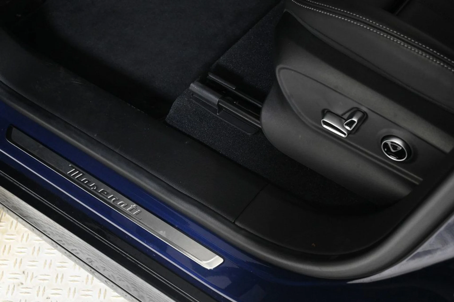 mph023_831938783_used_2025_maserati_grecale_modena_11350_22967686_23_1024_f7055c9c64