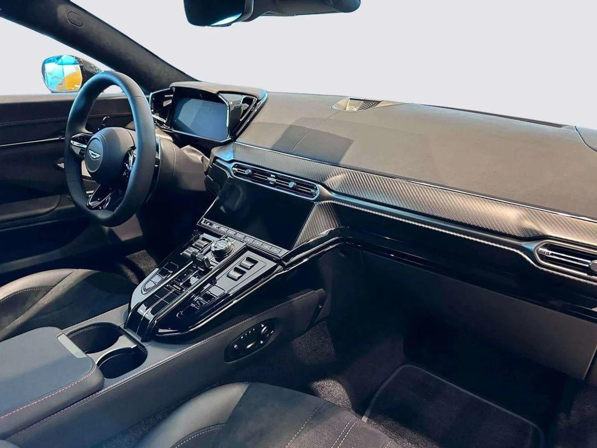 mph023_84009059_OV_9_Fk04_UI_0sqpi7ajlt_Own_Gv_T5_E_8177c0ac78