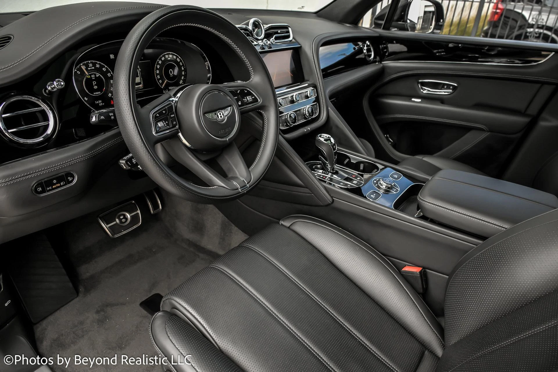 mph023_840249723_Used_2024_Bentley_Bentayga_Hybrid_1759997538_fad7f0454d