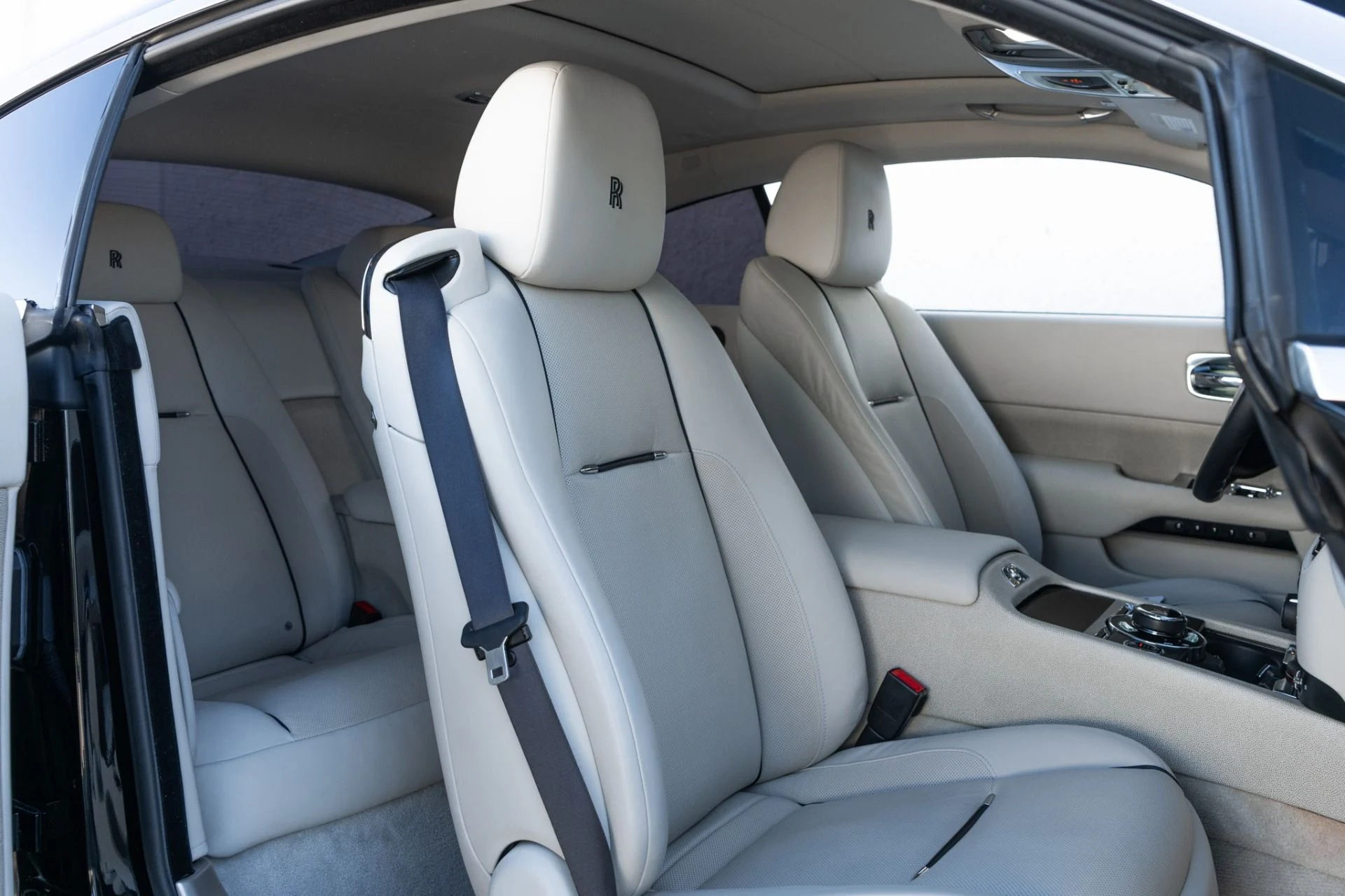 mph023_841236132_Used_2014_Rolls_Royce_Wraith_1761760080_bc578a9e28