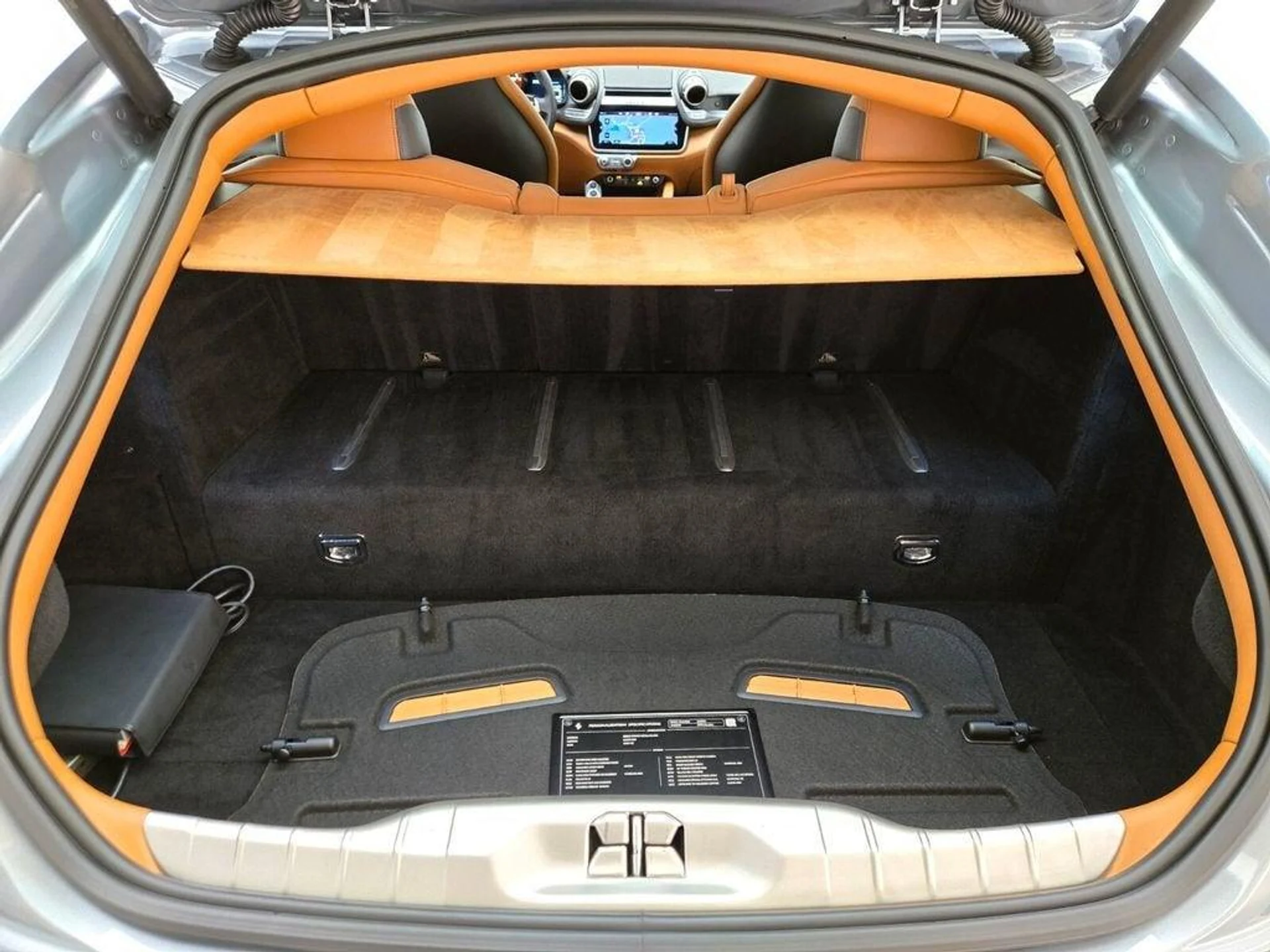 mph023_84404037_Used_2017_Ferrari_GTC_4_Lusso_V12_1783509846_1d5c7ec171