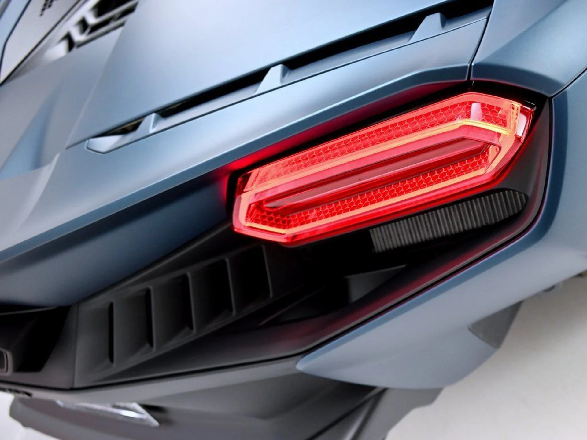 mph023_844640440_23aa06aeae8618374180fe59b2909ade_84f000cdec