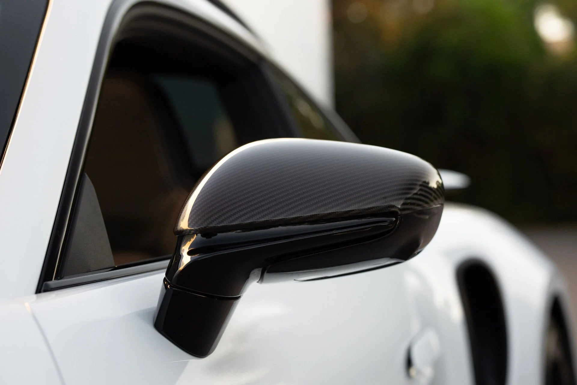 mph023_845465718_Used_2024_Porsche_911_Turbo_1762281596_a2474e3179