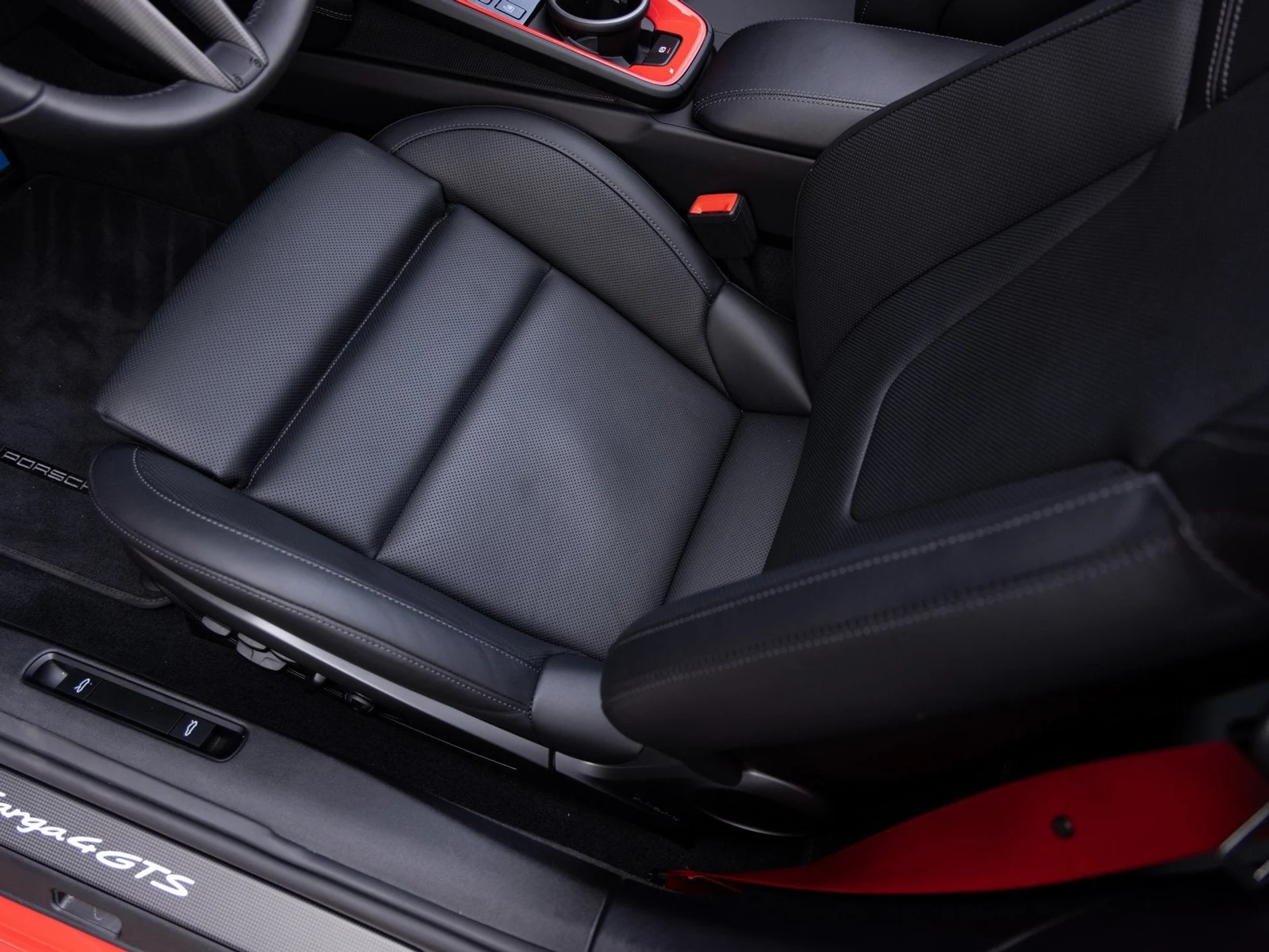 mph023_852714481_24_77dd474f86