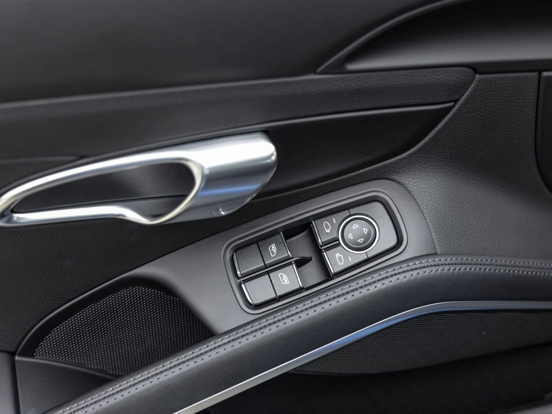 mph023_853897473_24_a57af0470a