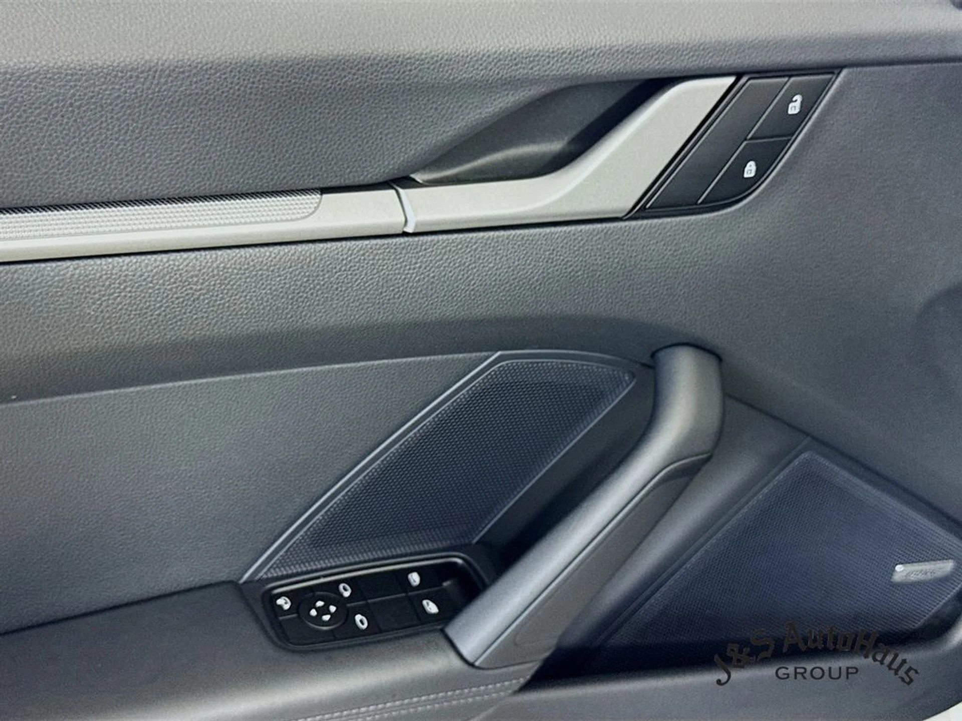 mph023_854703216_2g4y75c4x2j49z5kbu6f6oobpk7g_1226e6c670