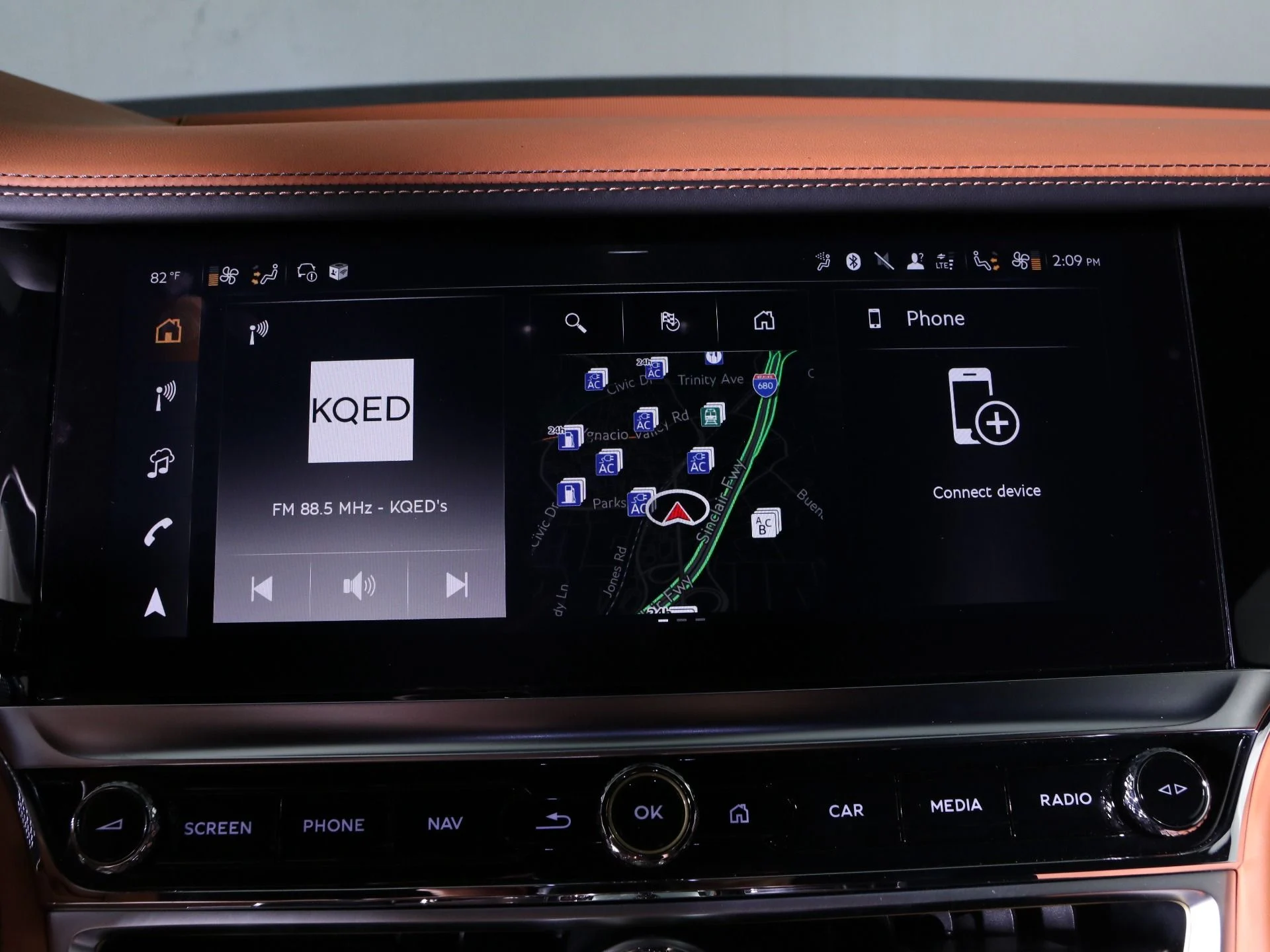 mph023_855279618_New_2025_Bentley_Flying_Spur_Speed_1756801667_0025bc8276