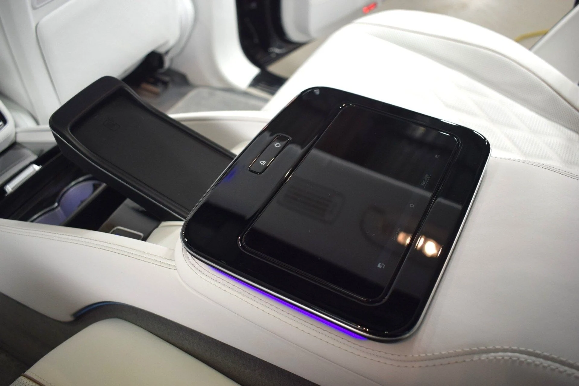 mph023_859062874_b30eb074728b02d2b1b749d4165e8a87x_68fe2d031b