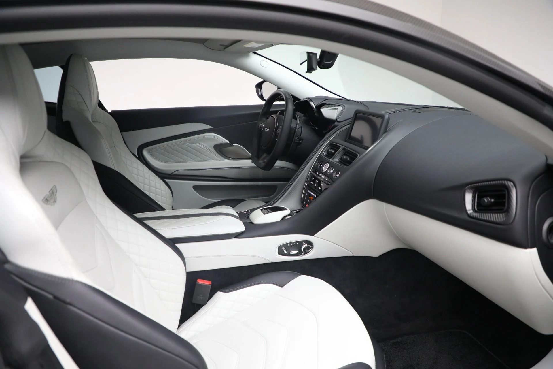 mph023_862746236_Used_2023_Aston_Martin_DBS_770_Ultimate_438d1adb6d