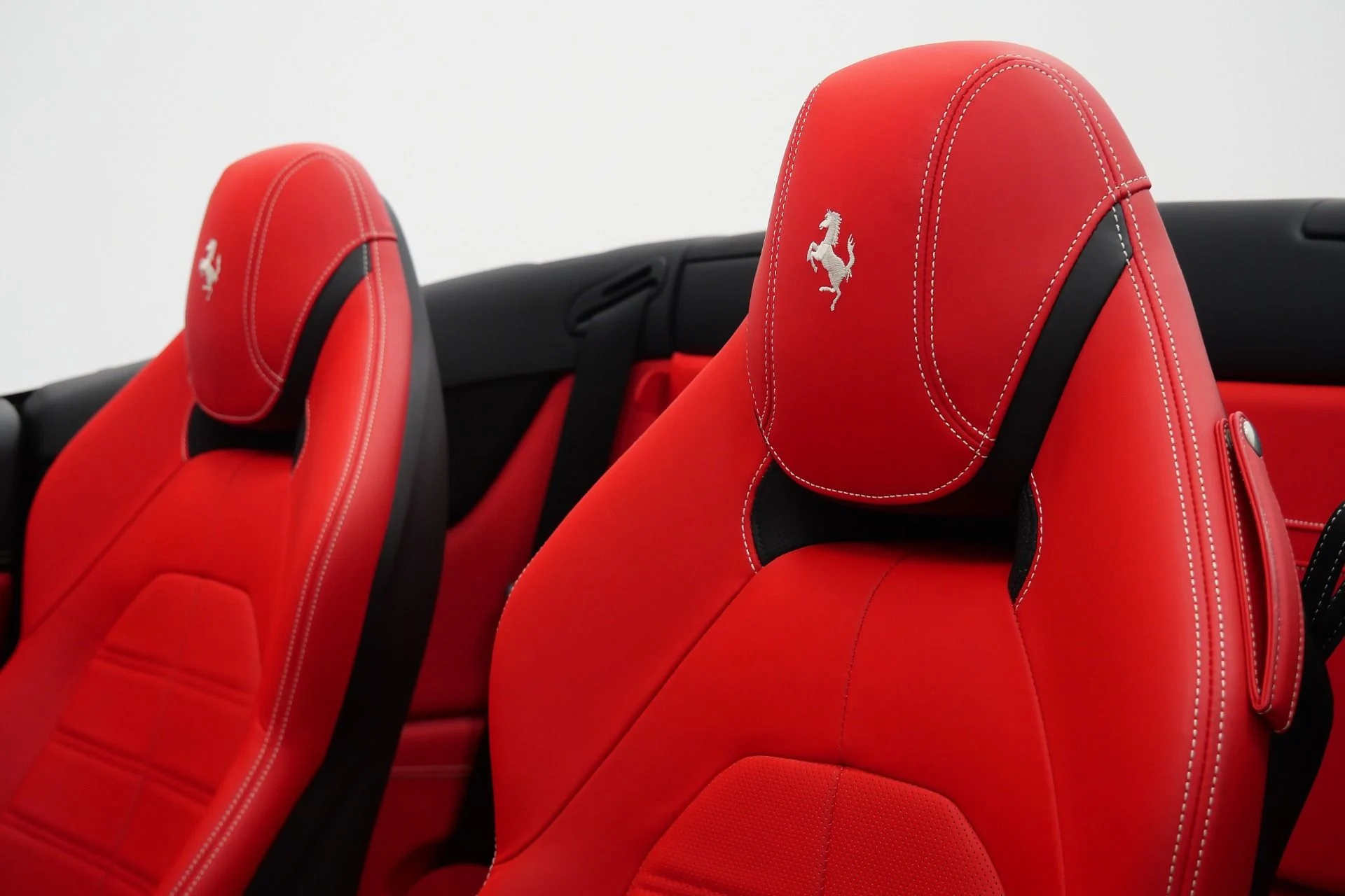 mph023_865163208_Used_2017_Ferrari_California_T_Extremely_Low_Miles_Ventilated_Seats_Beautiful_1776887153_de26dd6e99