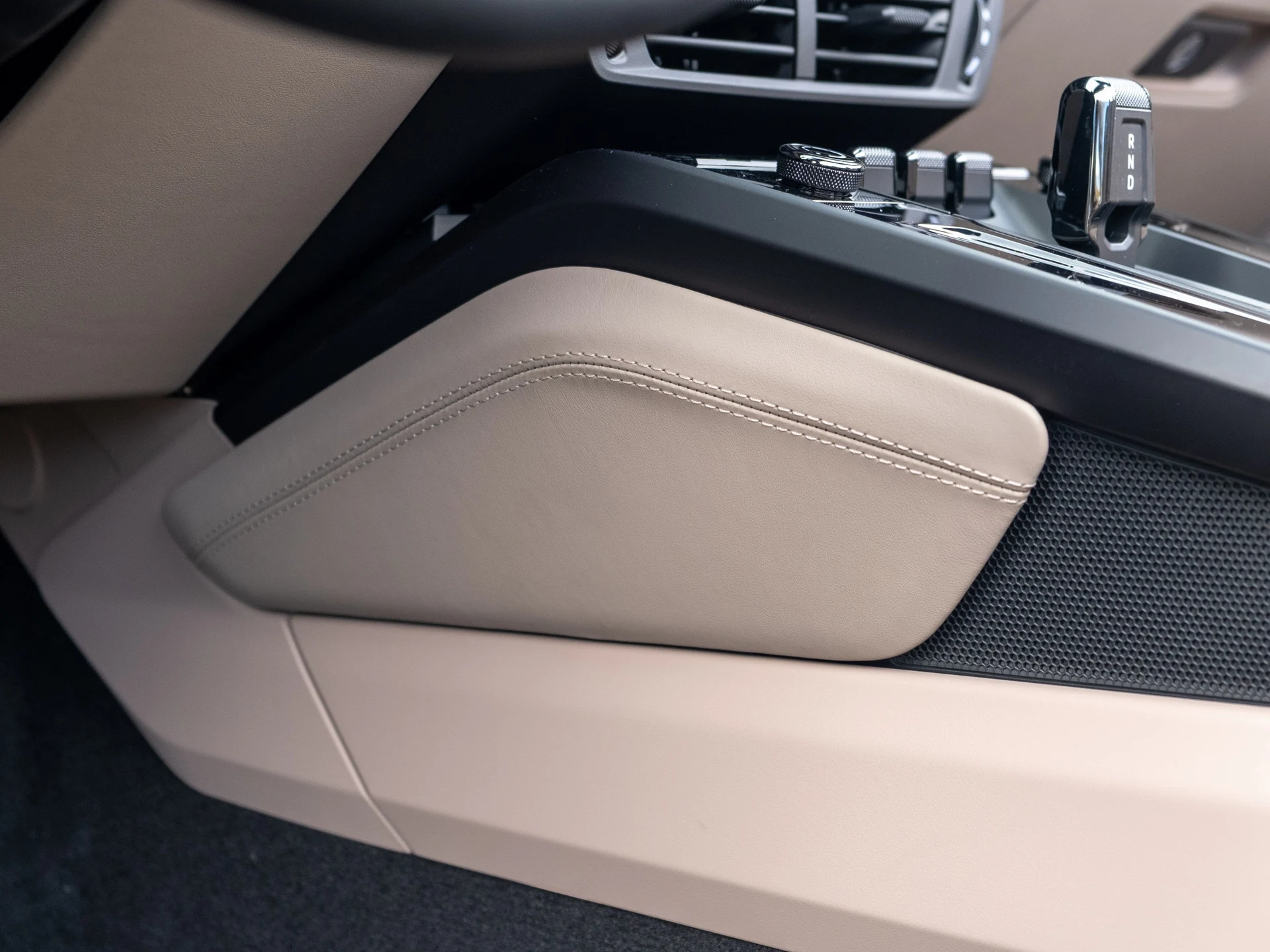 mph023_866094631_24_7bca31069e