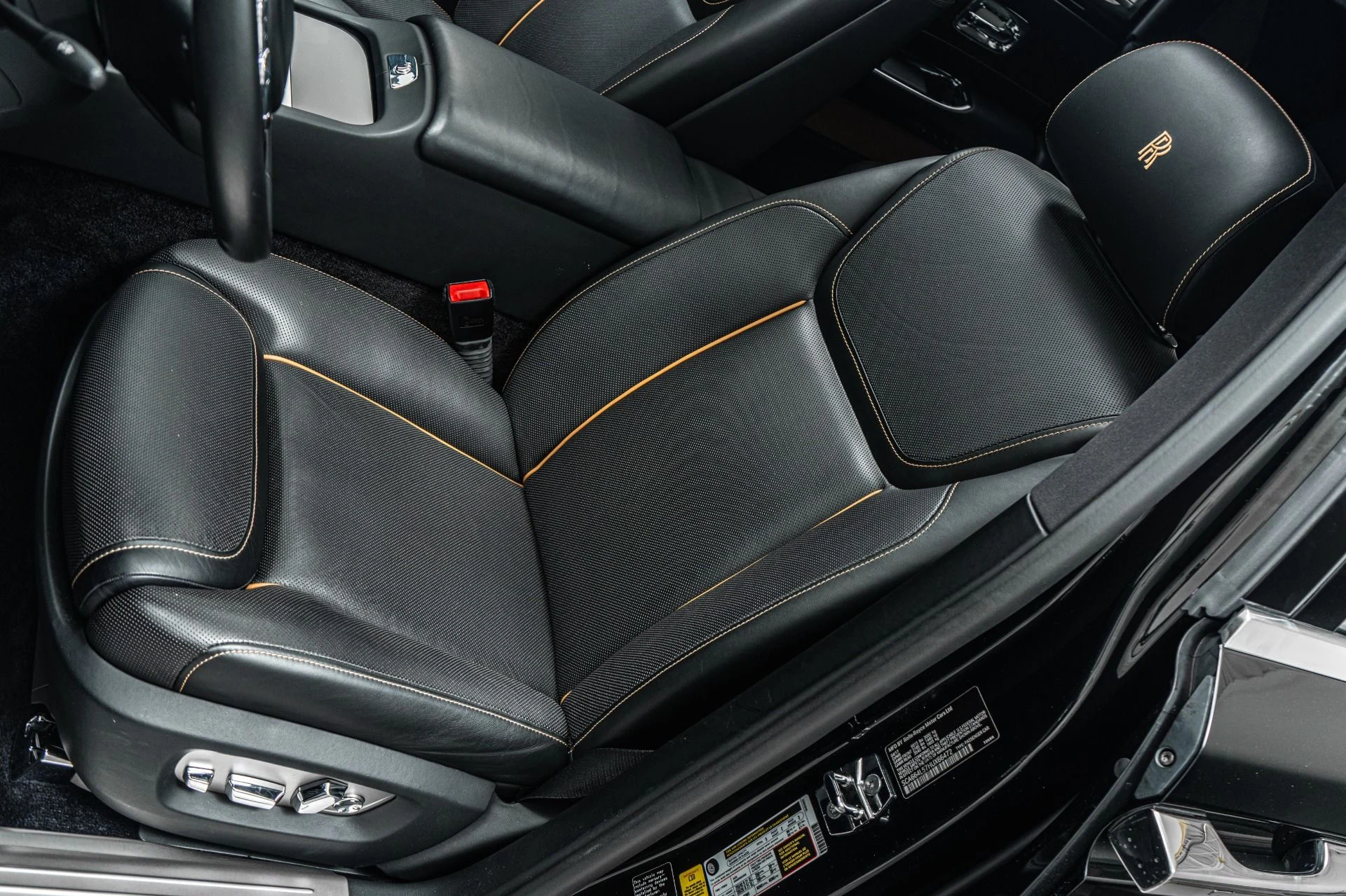 mph023_872823228_Used_2017_Rolls_Royce_Ghost_Extended_Wheelbase_393_K_MSRP_Two_Tone_Paint_Rear_Chiller_1774532559_bbe8d493df