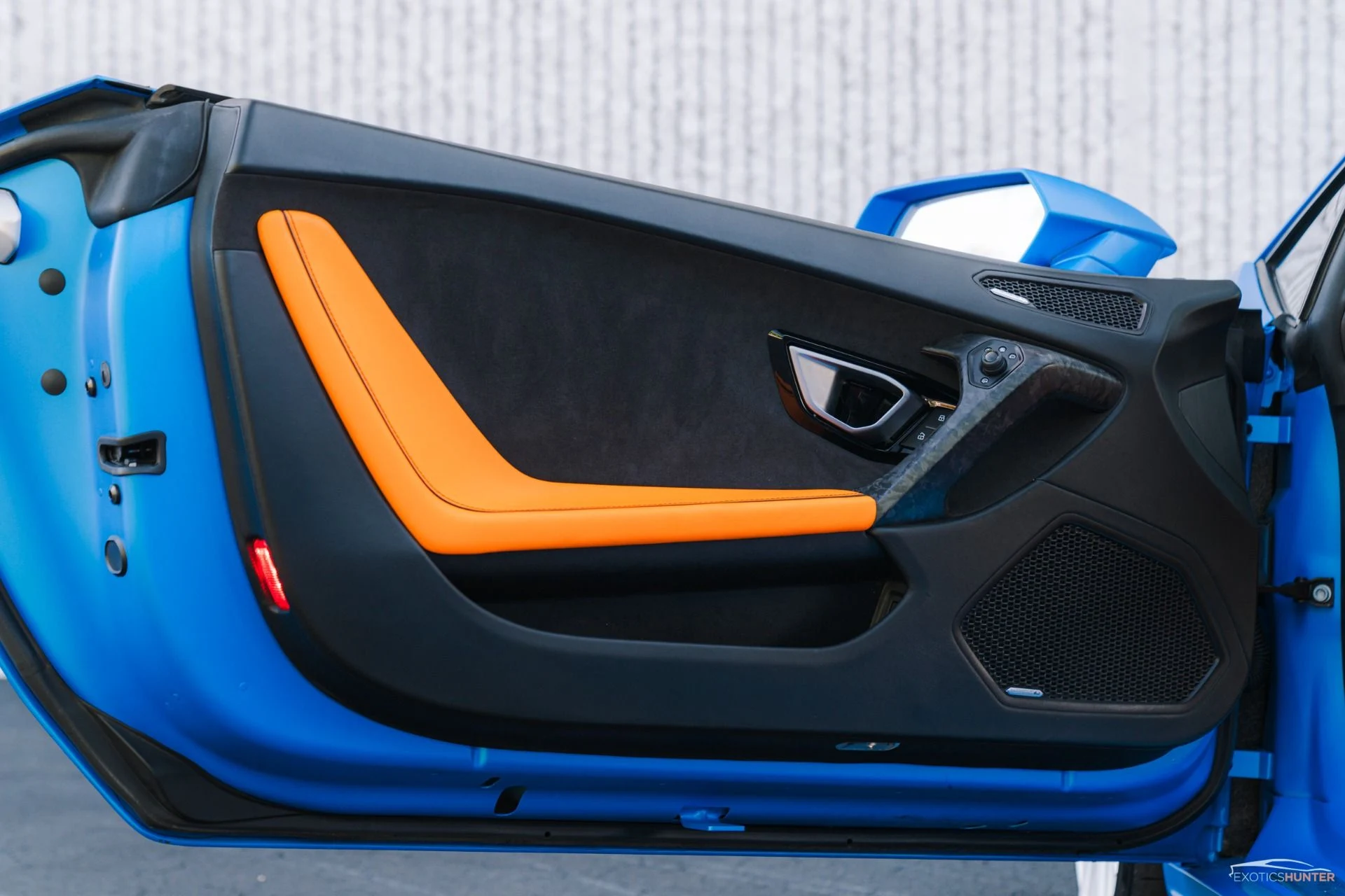 mph023_879809179_Used_2020_Lamborghini_Huracan_EVO_Blu_Aegeus_Matte_Paint_w_Orange_Leather_Sensonum_Audio_1781046244_9d9a377ad5