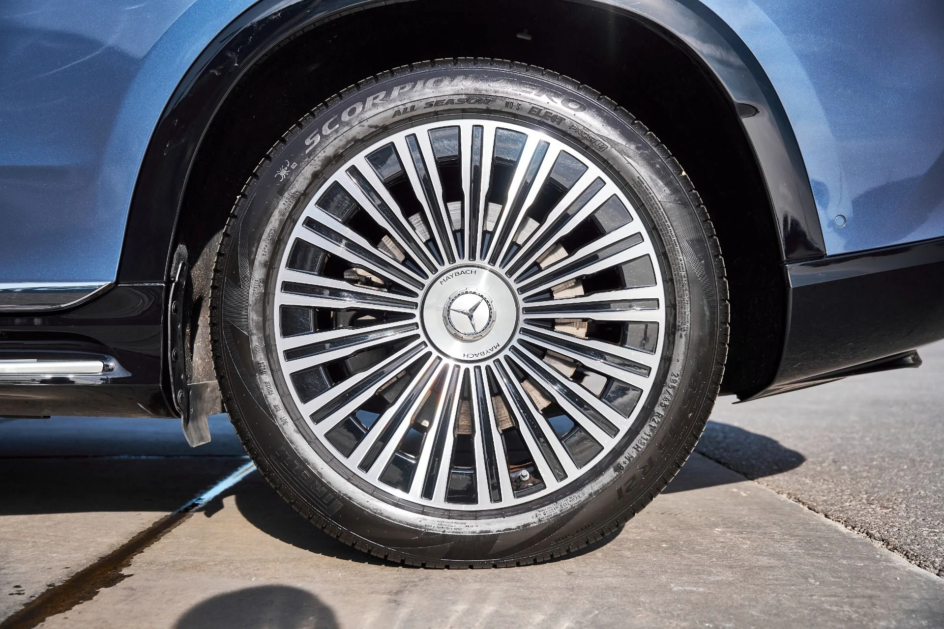 mph023_879934406_Used_2024_Mercedes_Benz_EQS_Maybach_EQS_680_1766455859_69090f170d