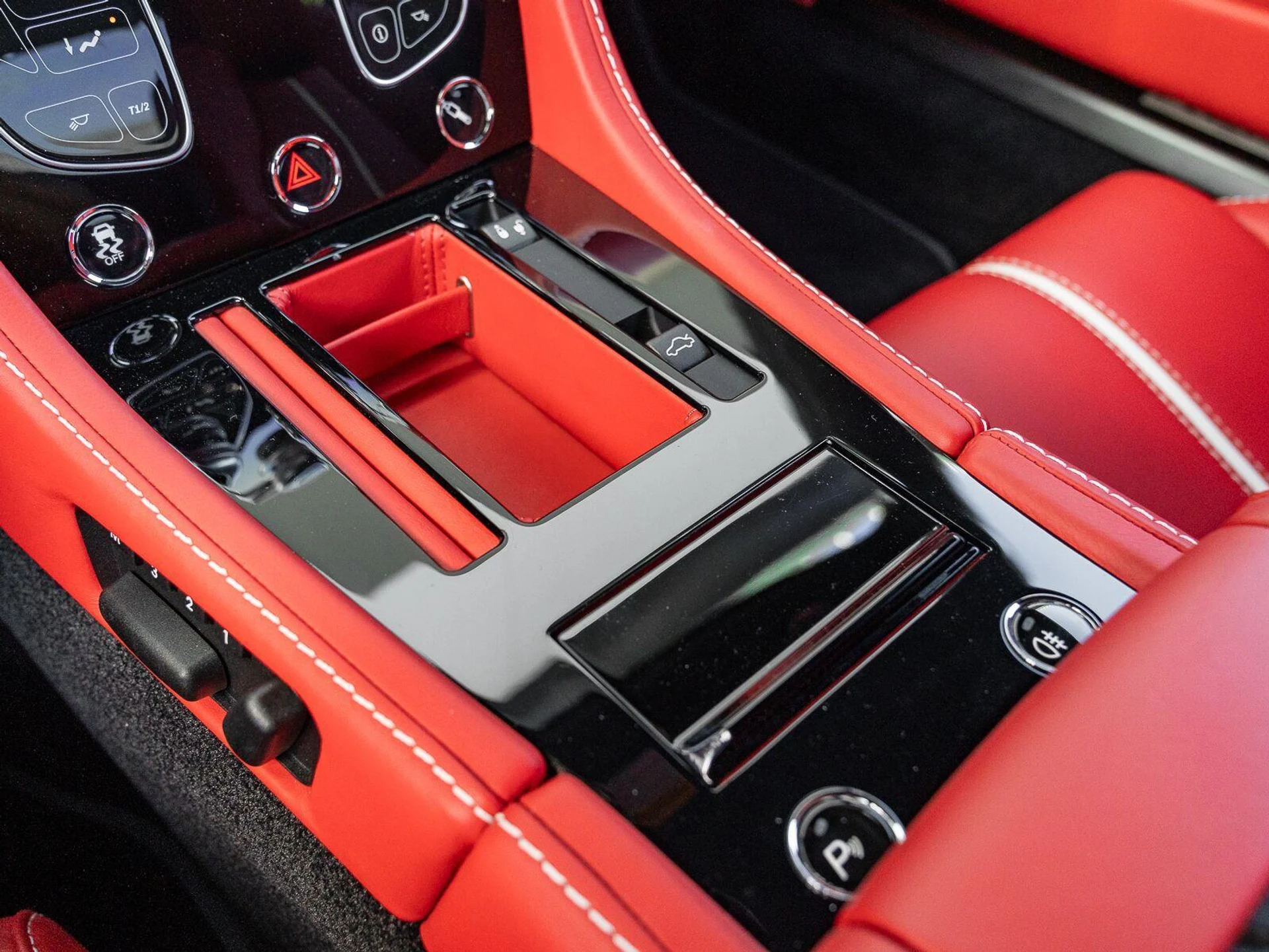 mph023_884383572_Used_2017_Aston_Martin_Vantage_S_1792786091_7f0ef3121b