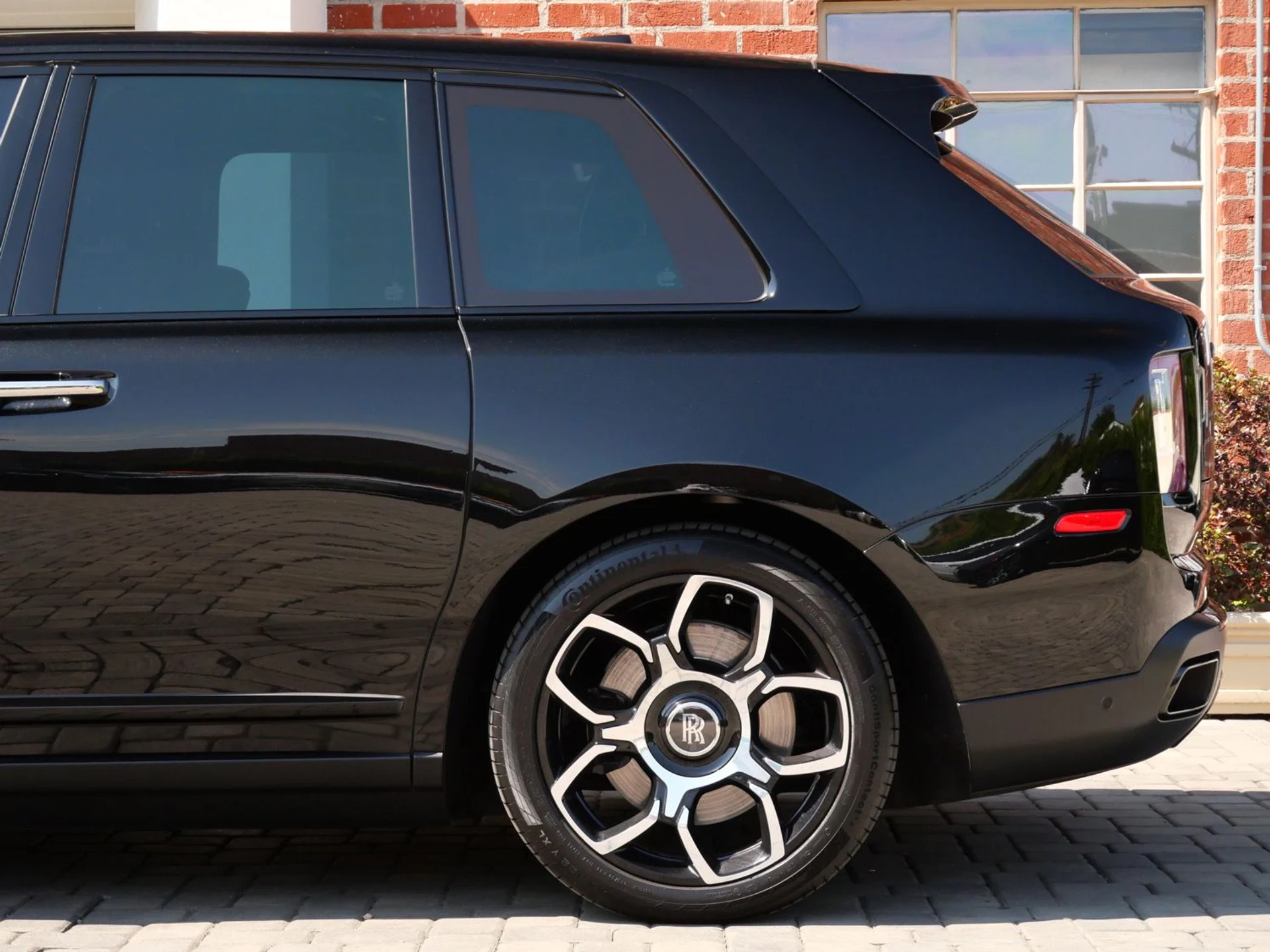 mph023_889773249_d07c088da7791475abb67c12d5f61494x_21c4ea008a