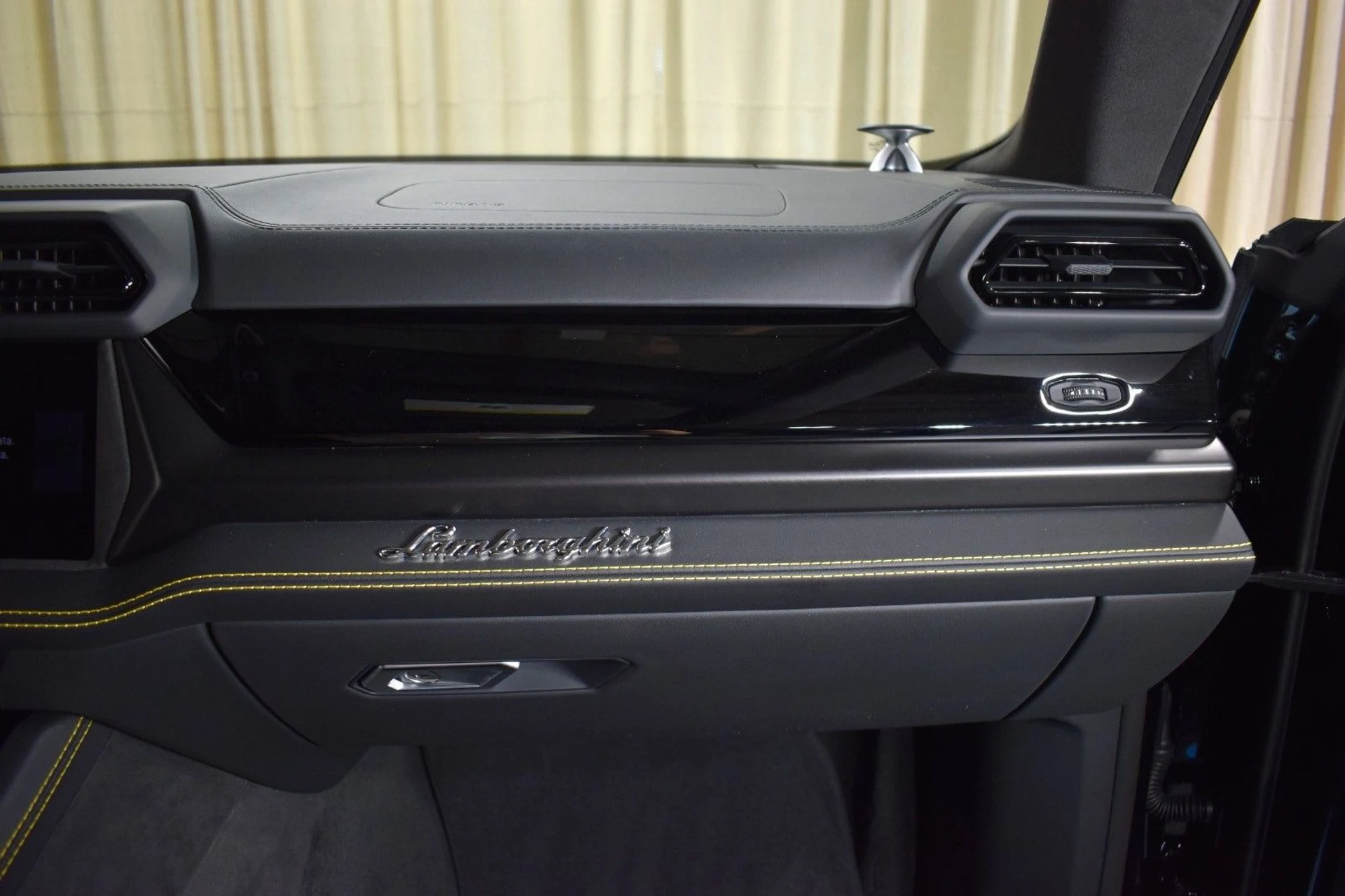 mph023_899576653_1b7ee629193e8ac442a6976fd5353814x_bca2ae345a