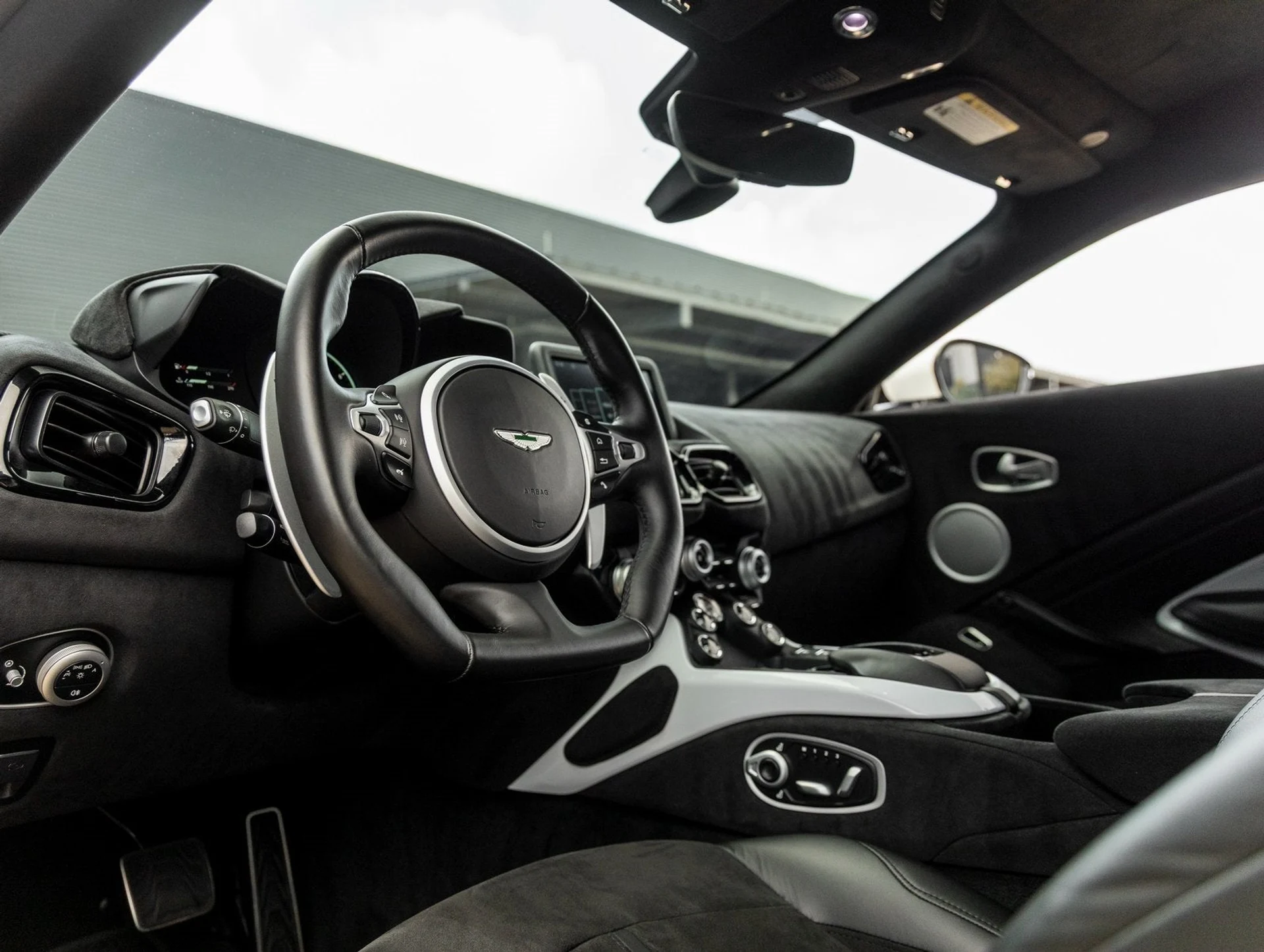 mph023_899815693_24_49a33ef4ba