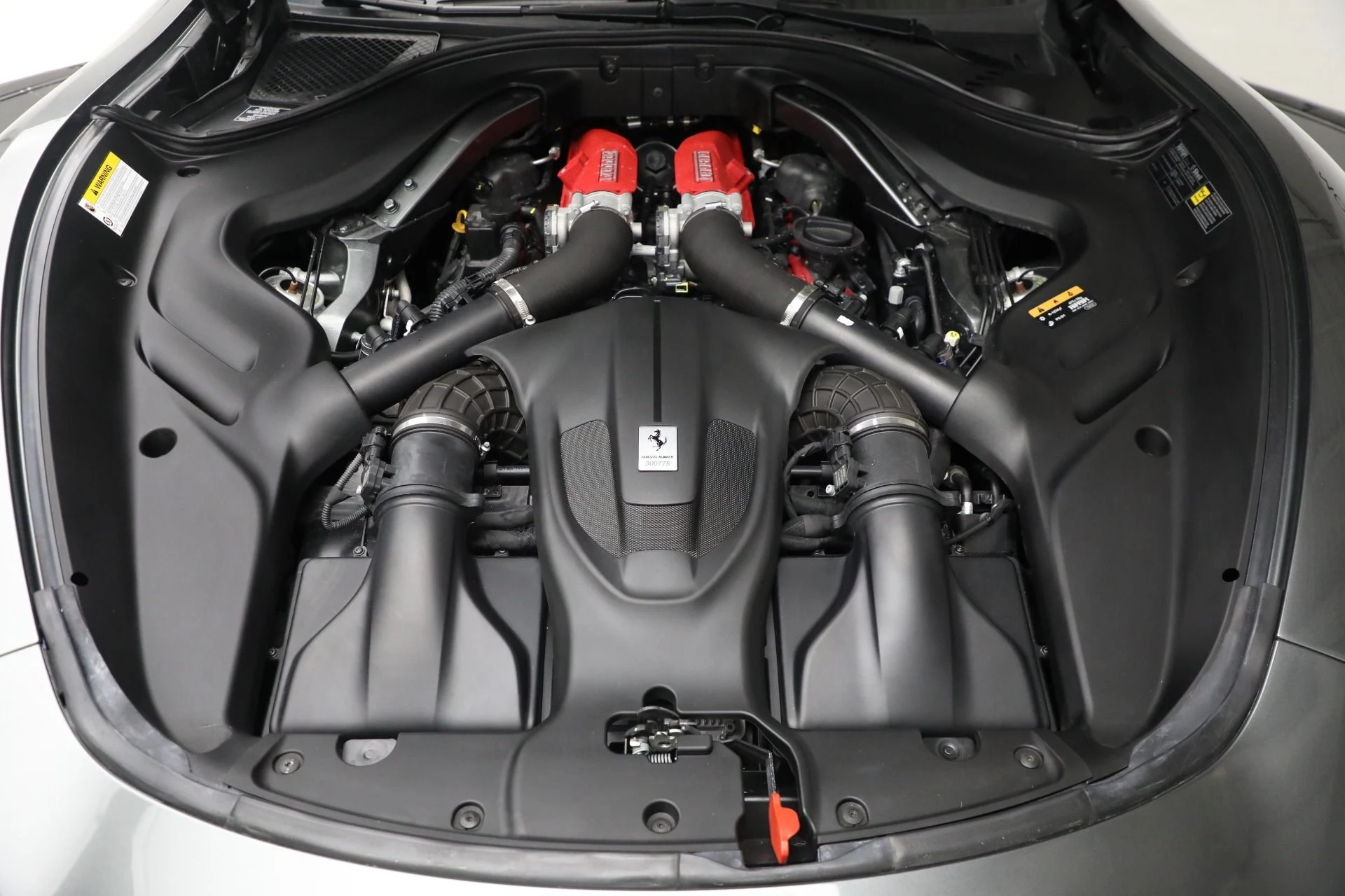 mph023_90046173_Used_2024_Ferrari_Roma_c2b2008a99