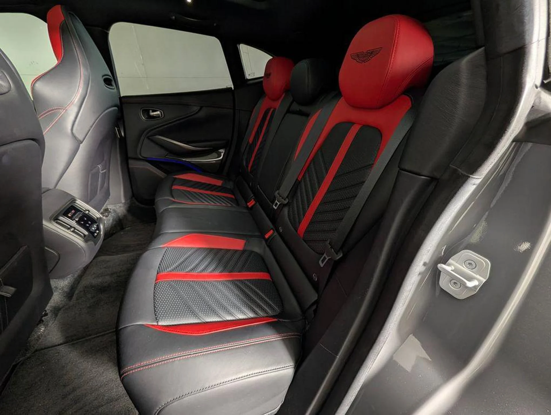 mph023_902984337_4_Oth_hb_Pob_M9mes_Ig_NRVE_Sv_Wt8k_7db46b7dab