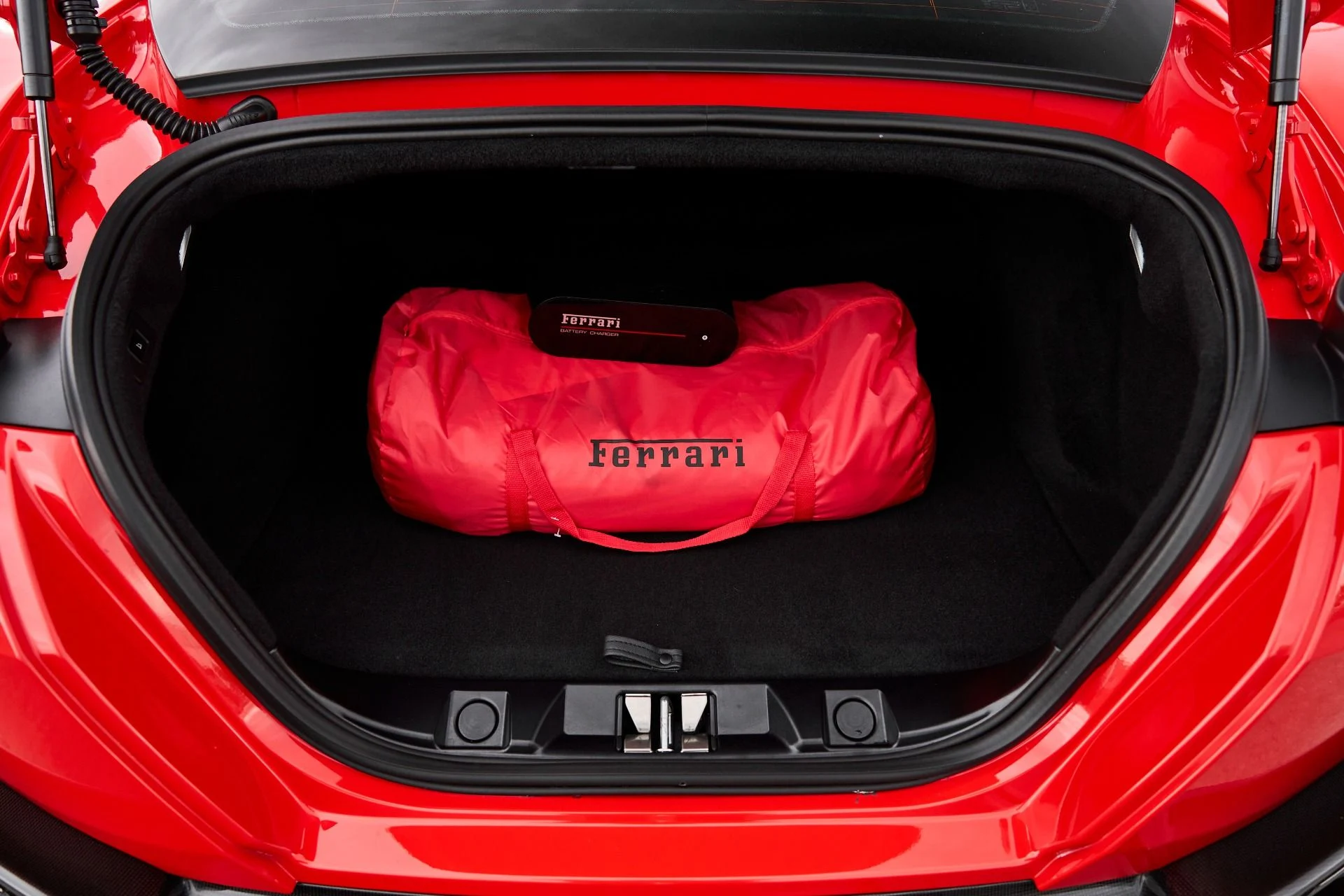 mph023_912824123_Used_2023_Ferrari_Roma_Base_1761599022_4902236721