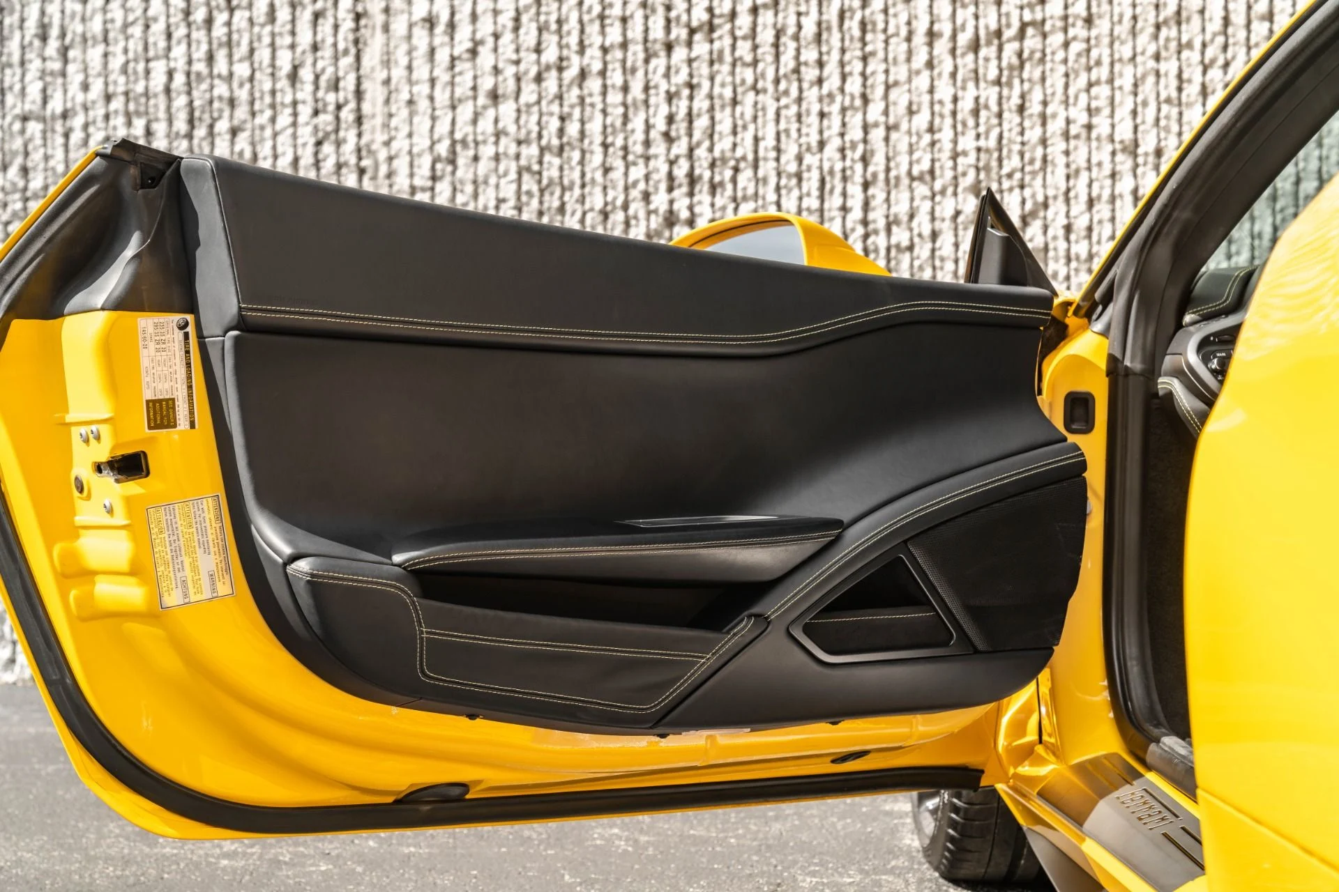 mph023_912998693_Used_2013_Ferrari_458_Italia_Collector_Grade_in_Giallo_Modena_Carbon_1707420389_d058a1f83e