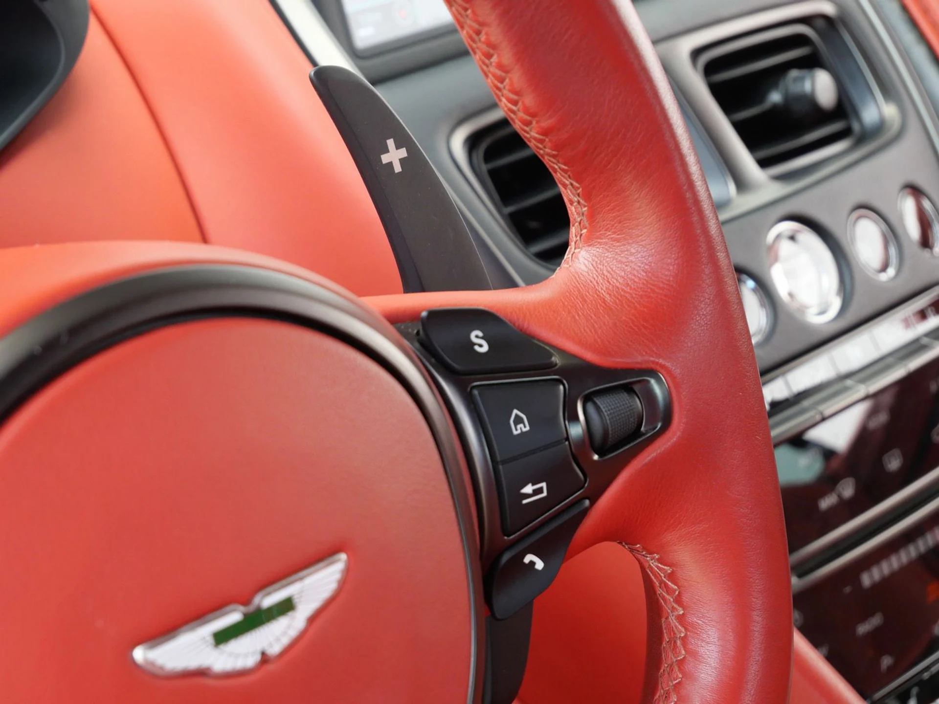 mph023_923199286_3e84ec980be0bd2613f4c61e1be25504x_8ec4ce6262