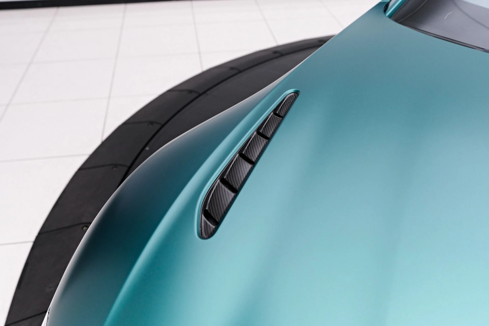 mph023_92398758_Used_2023_Aston_Martin_Vantage_F1_Edition_1755655625_8029030f8c