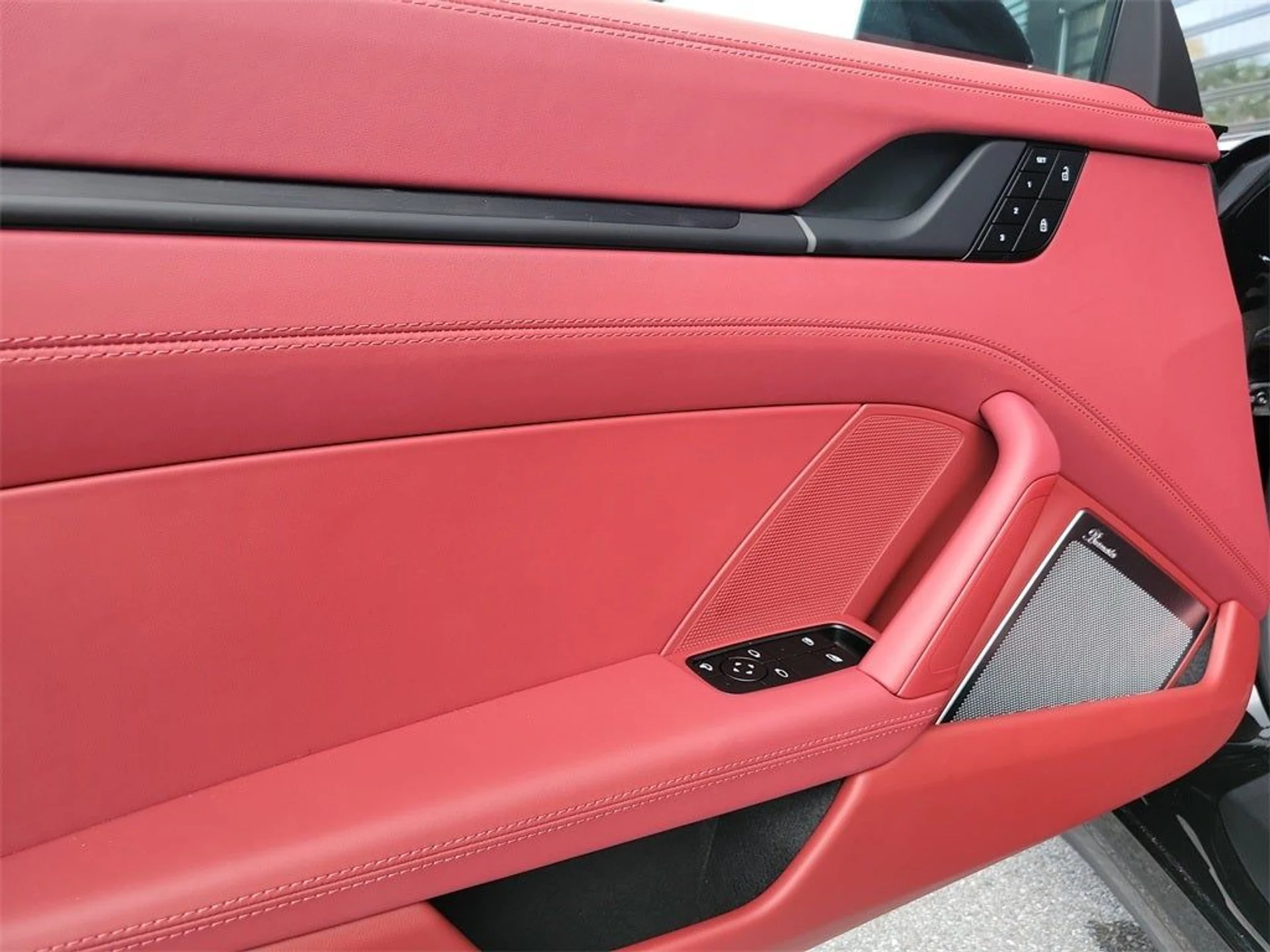 mph023_934621853_24_69bf51b573