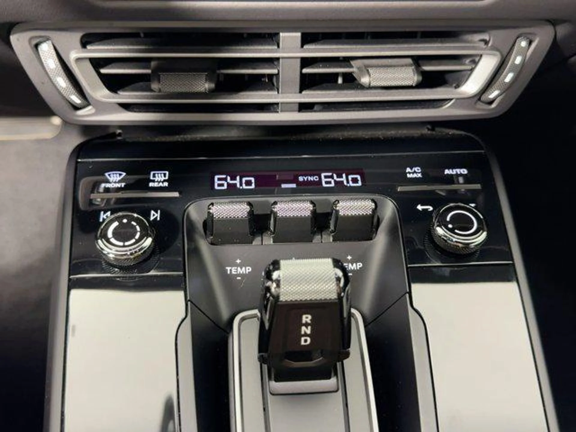 mph023_941386954_bm_Nws_THB_8_FNP_6_VY_1_P6v_Z9_Nquf3_M_74536909f2